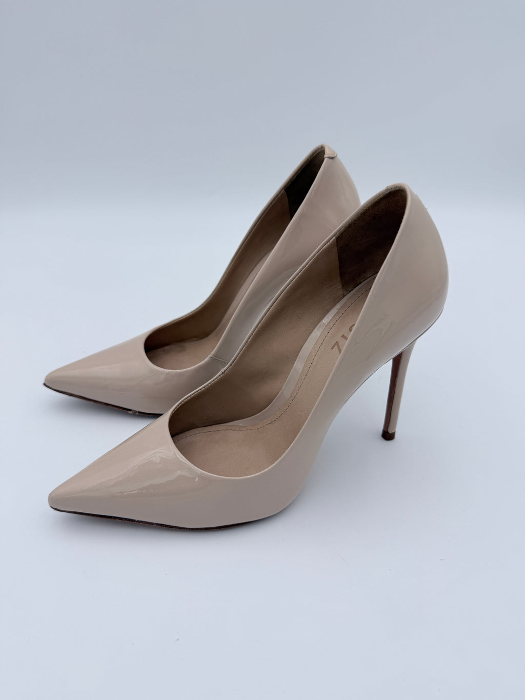 Schutz Nude Patent Scarpin size 7