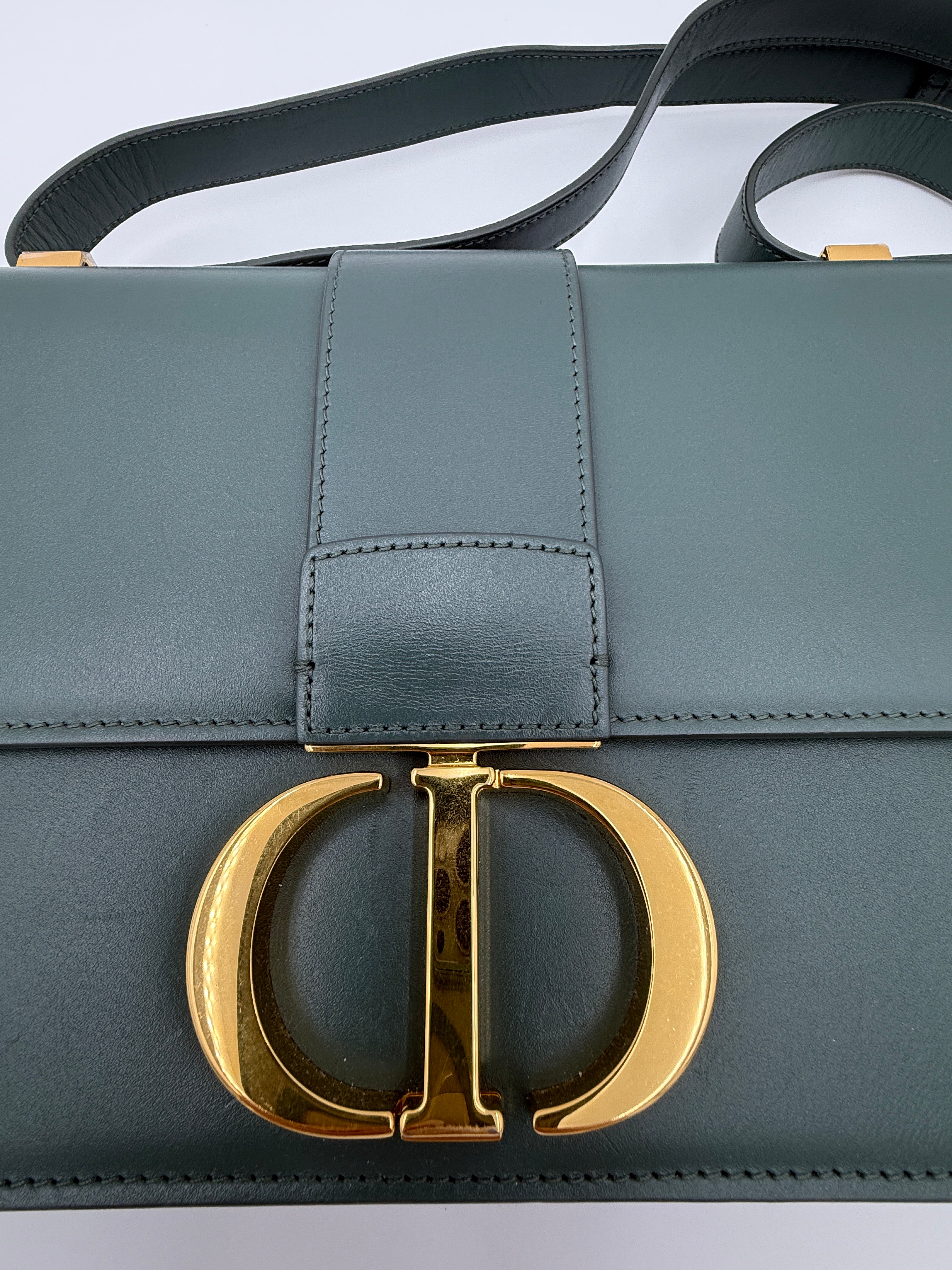 Dior 30 Montaigne green