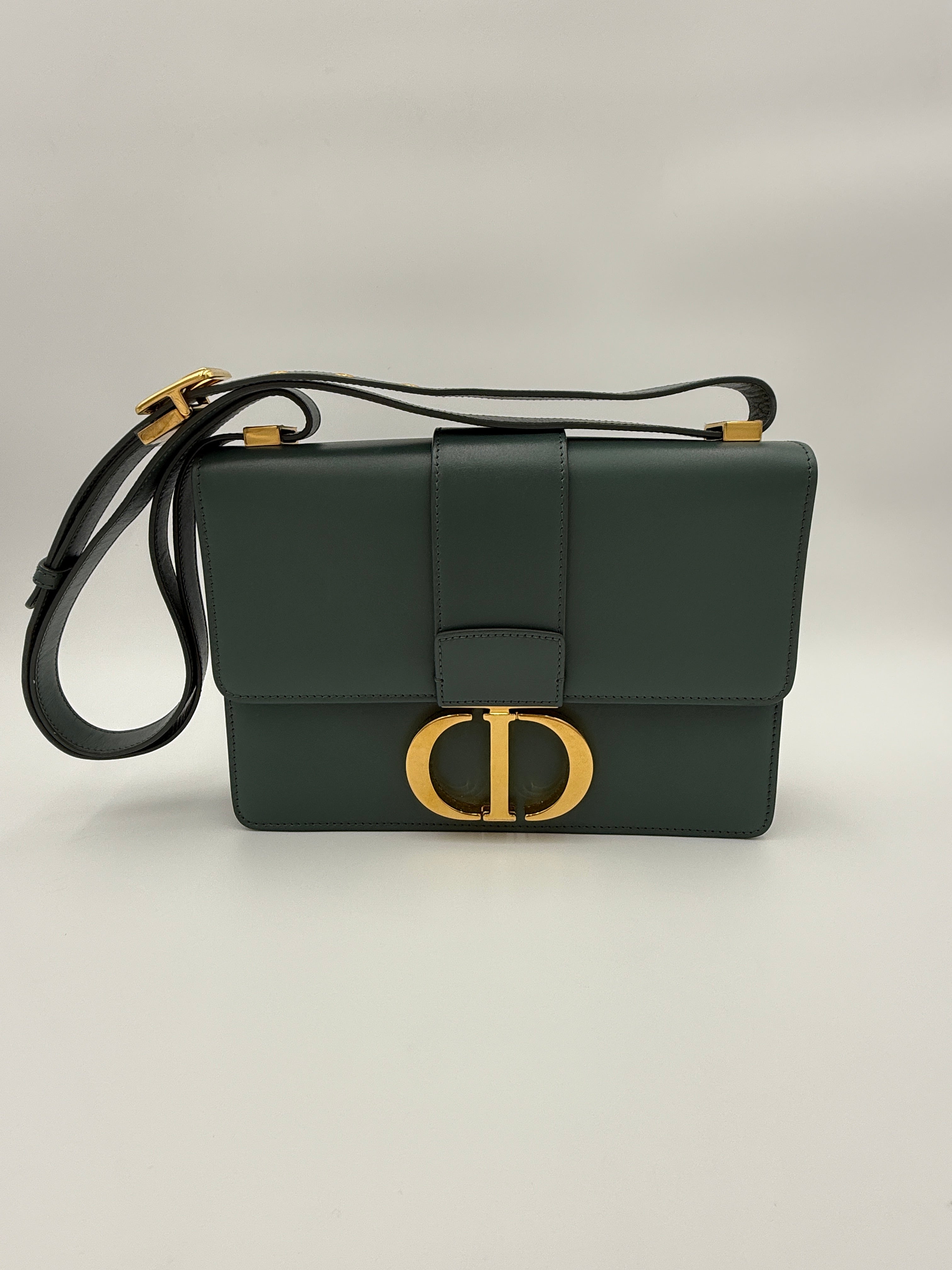 Dior 30 Montaigne green