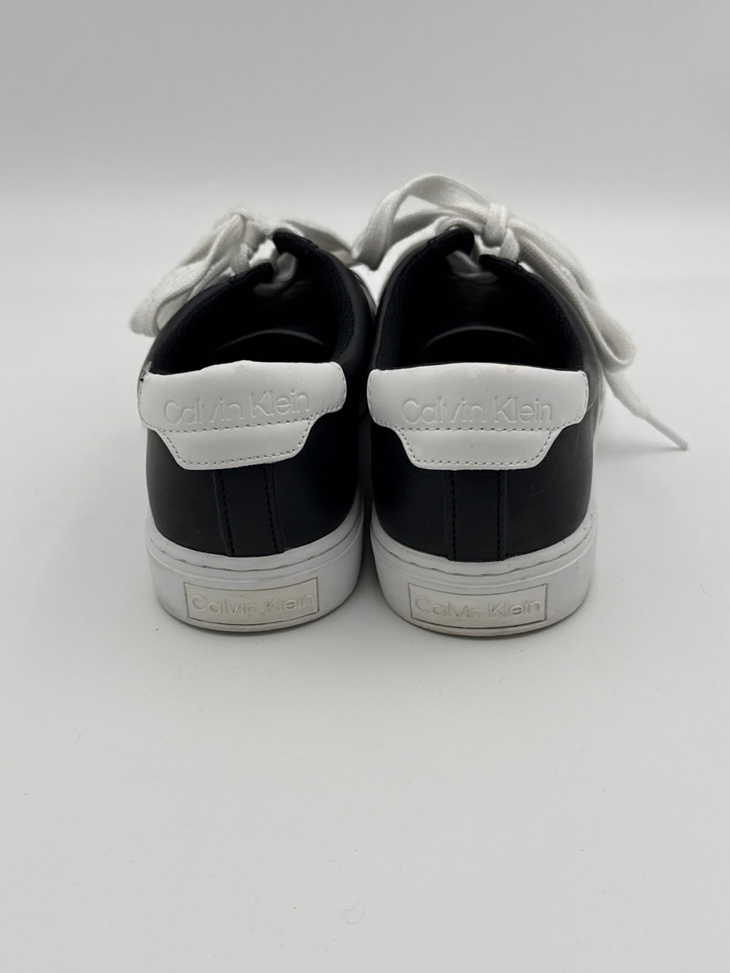 Calvin Klein Black Leather Sneaker Size 8,5