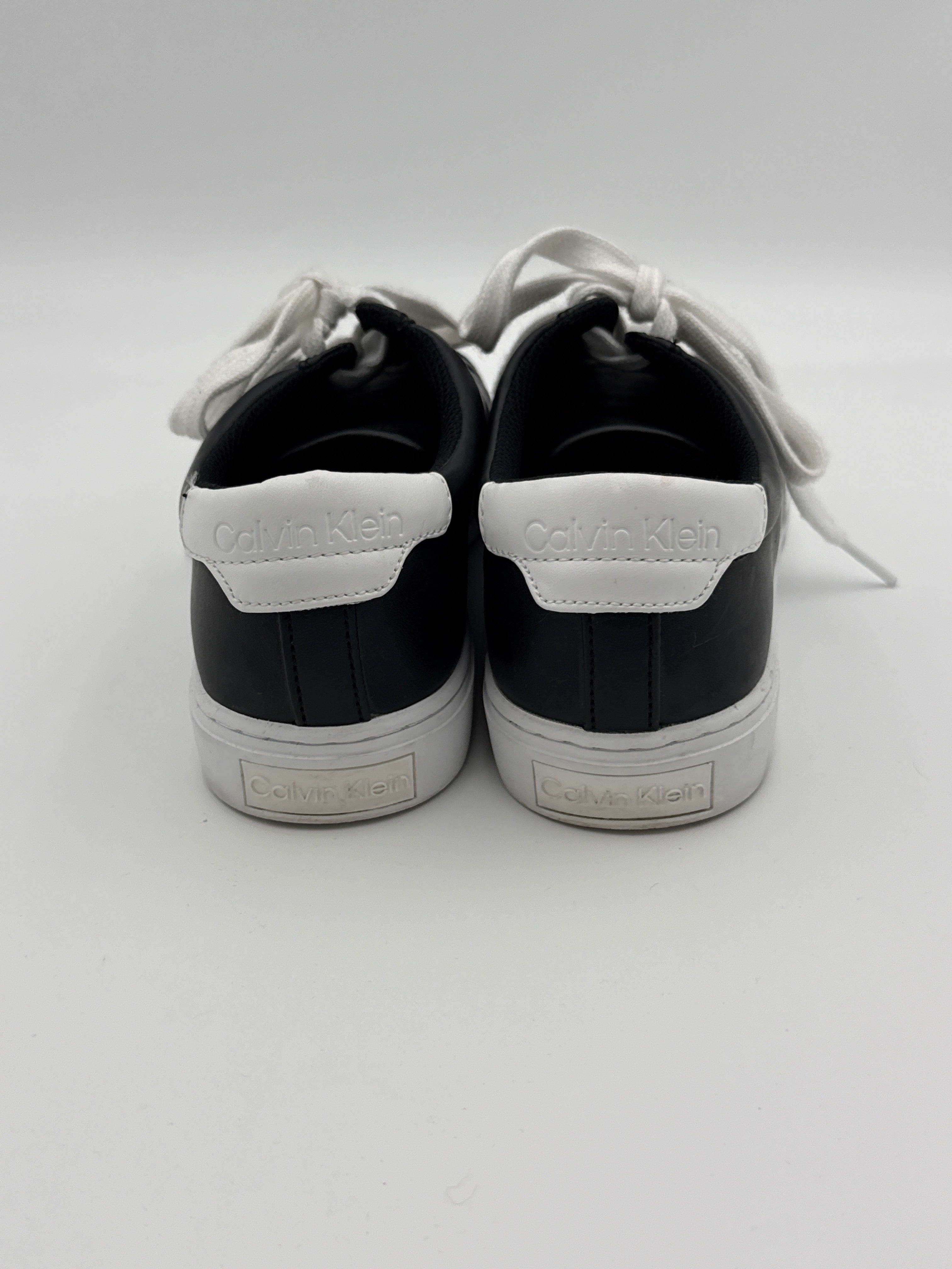 Calvin Klein Black Leather Sneaker Size 8,5