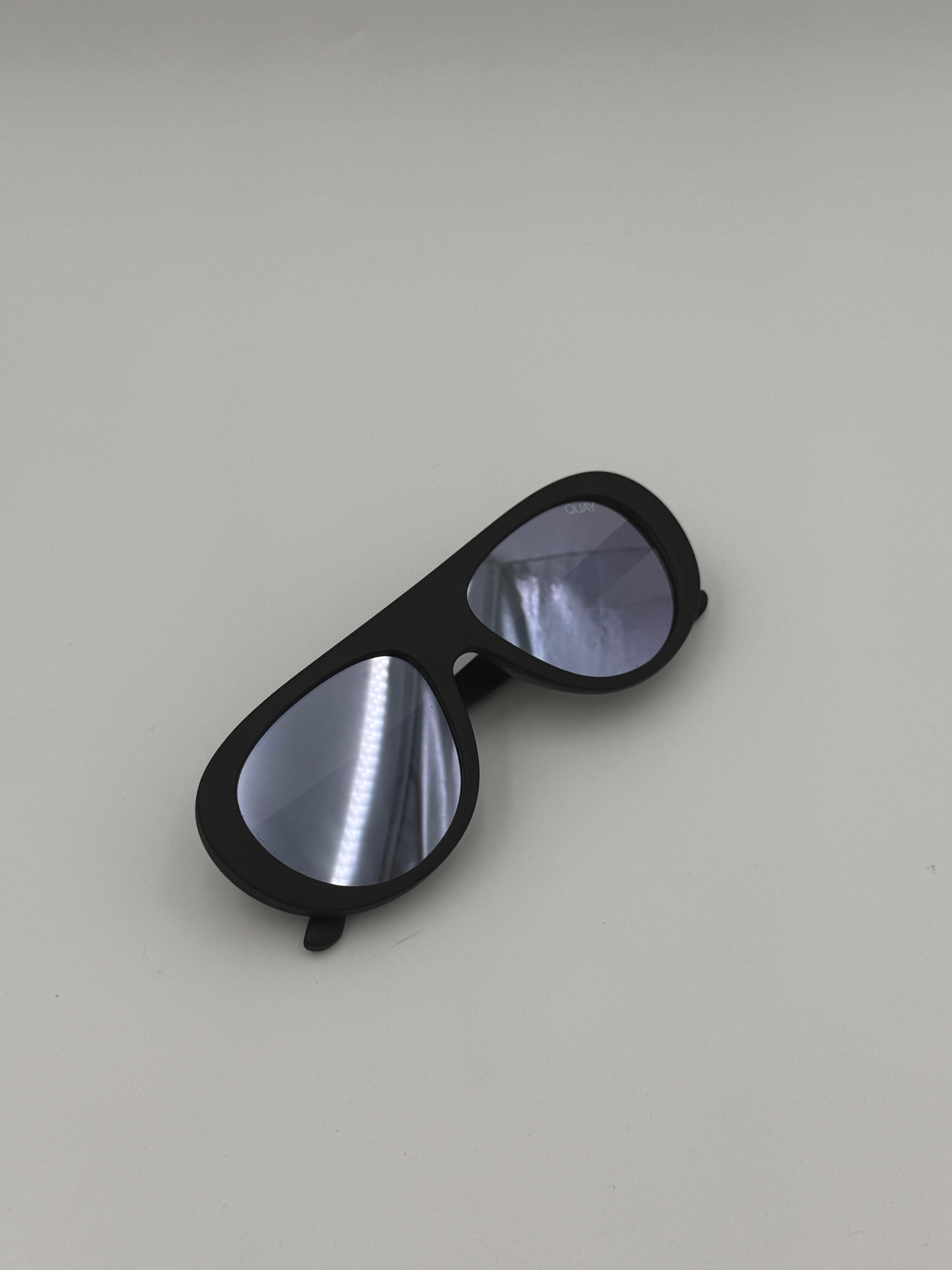 Quay Bold Move Mirroed Sunglasses