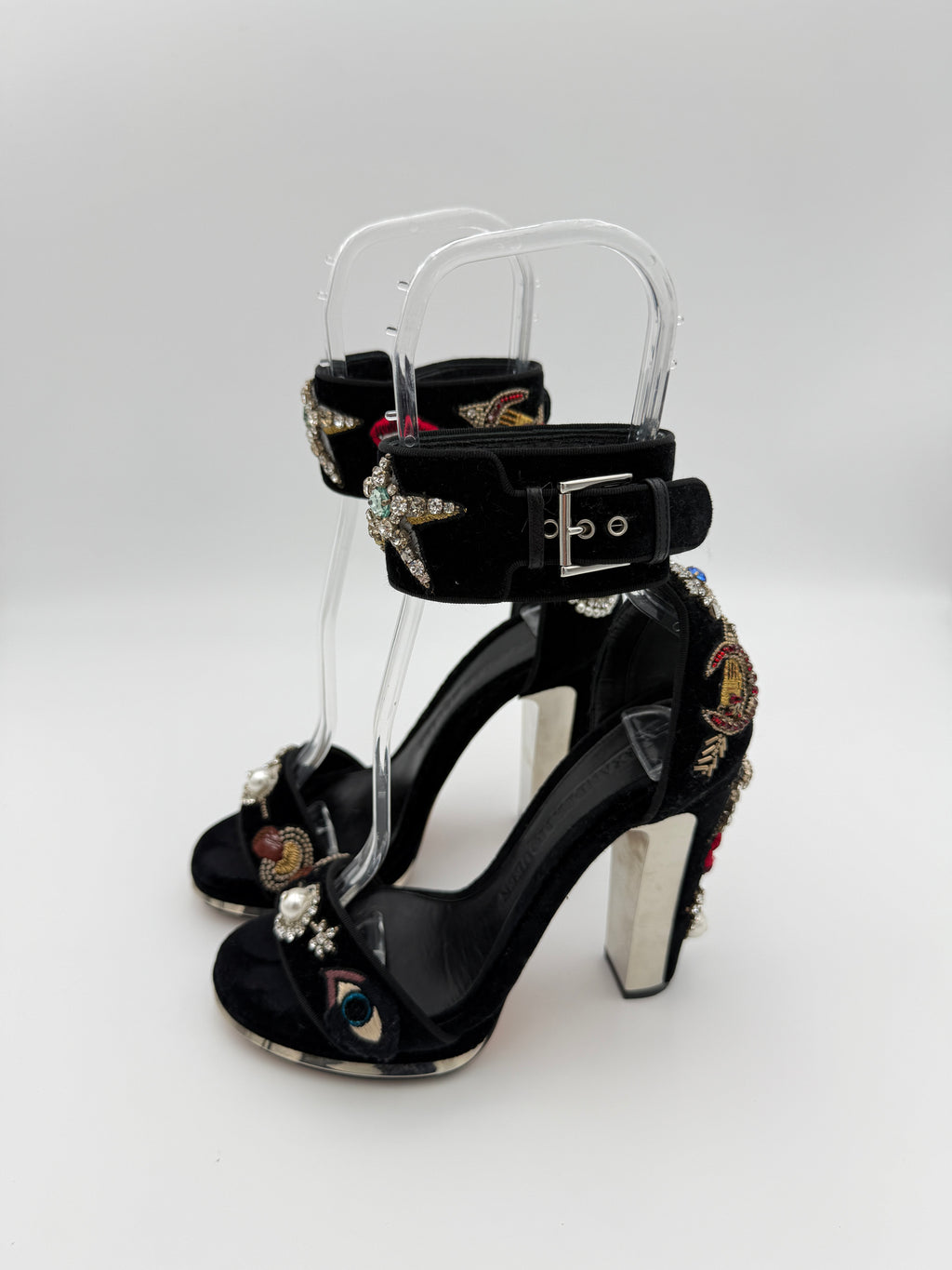 Alexander Mqueen Velvet sandal Size 35,5