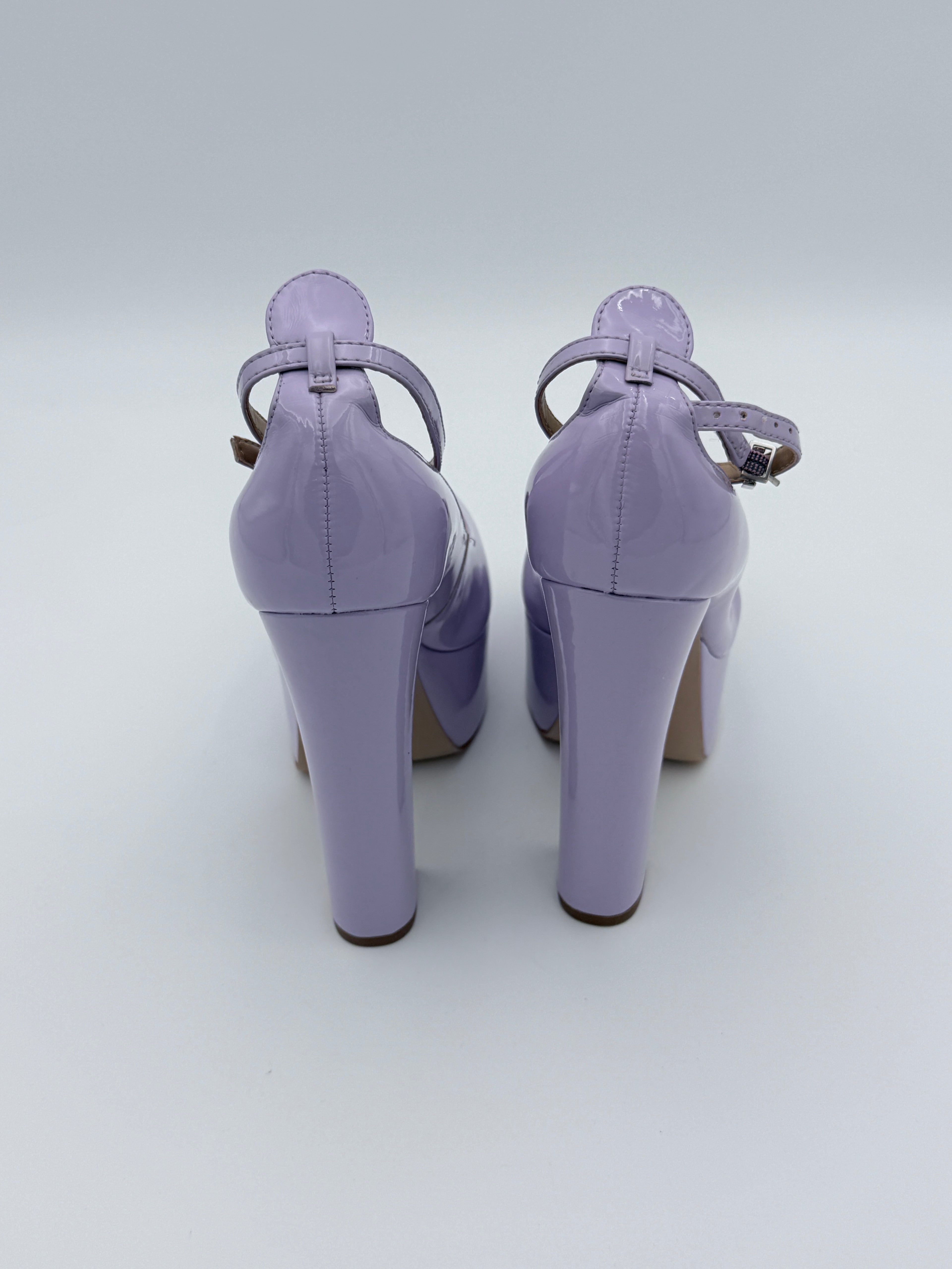 Schutz Lavander Remee platform pump New size 6.5