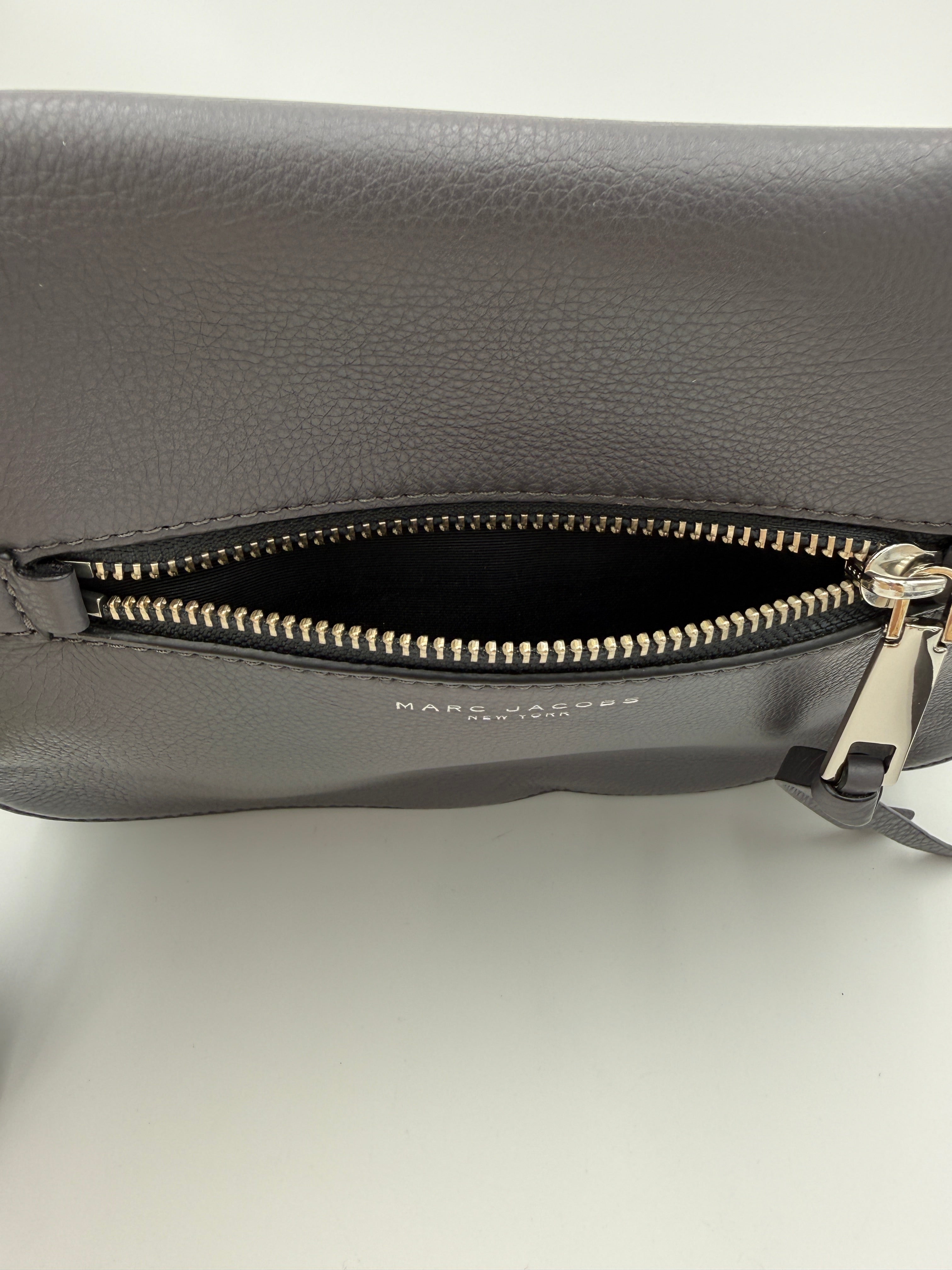 Marc Jacobs Saddle Gray bag with dust