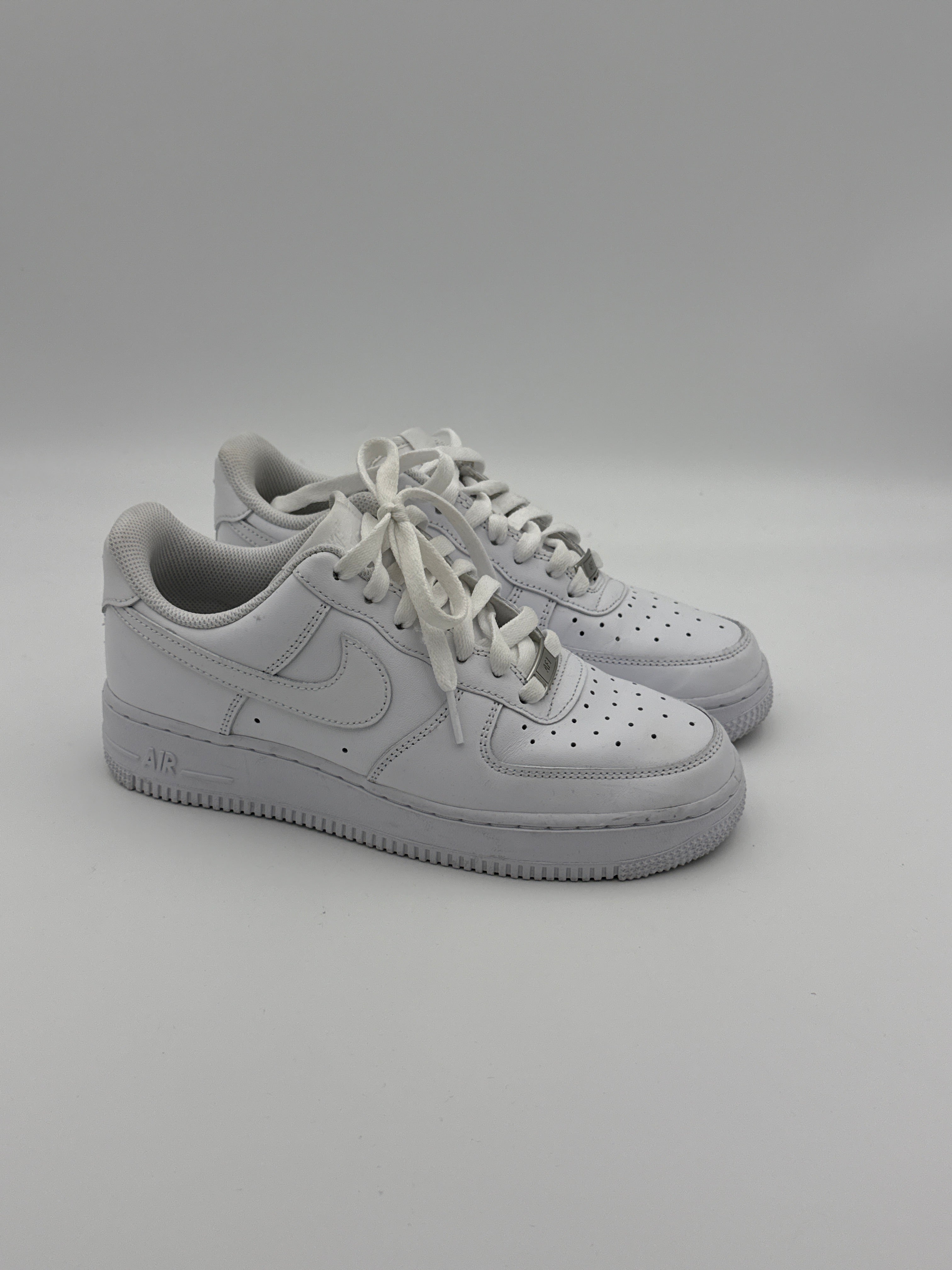 Nike Air white Size 8 US