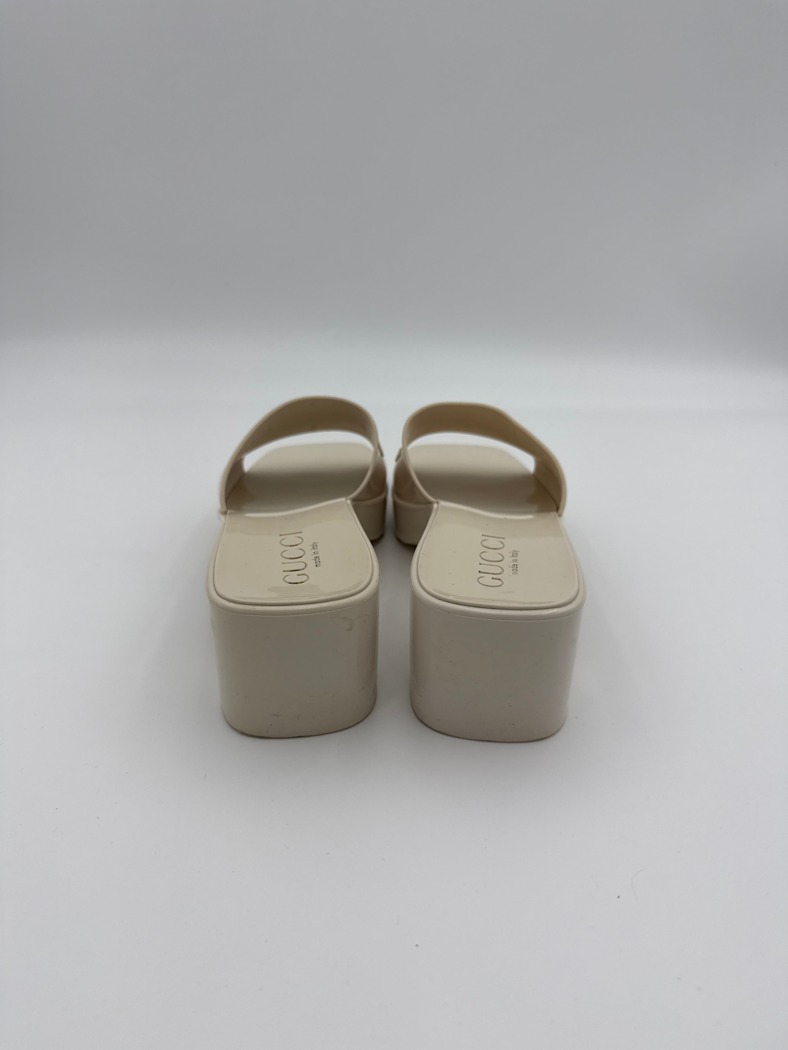 Gucci Off White Rubber Slide Sandals size 35