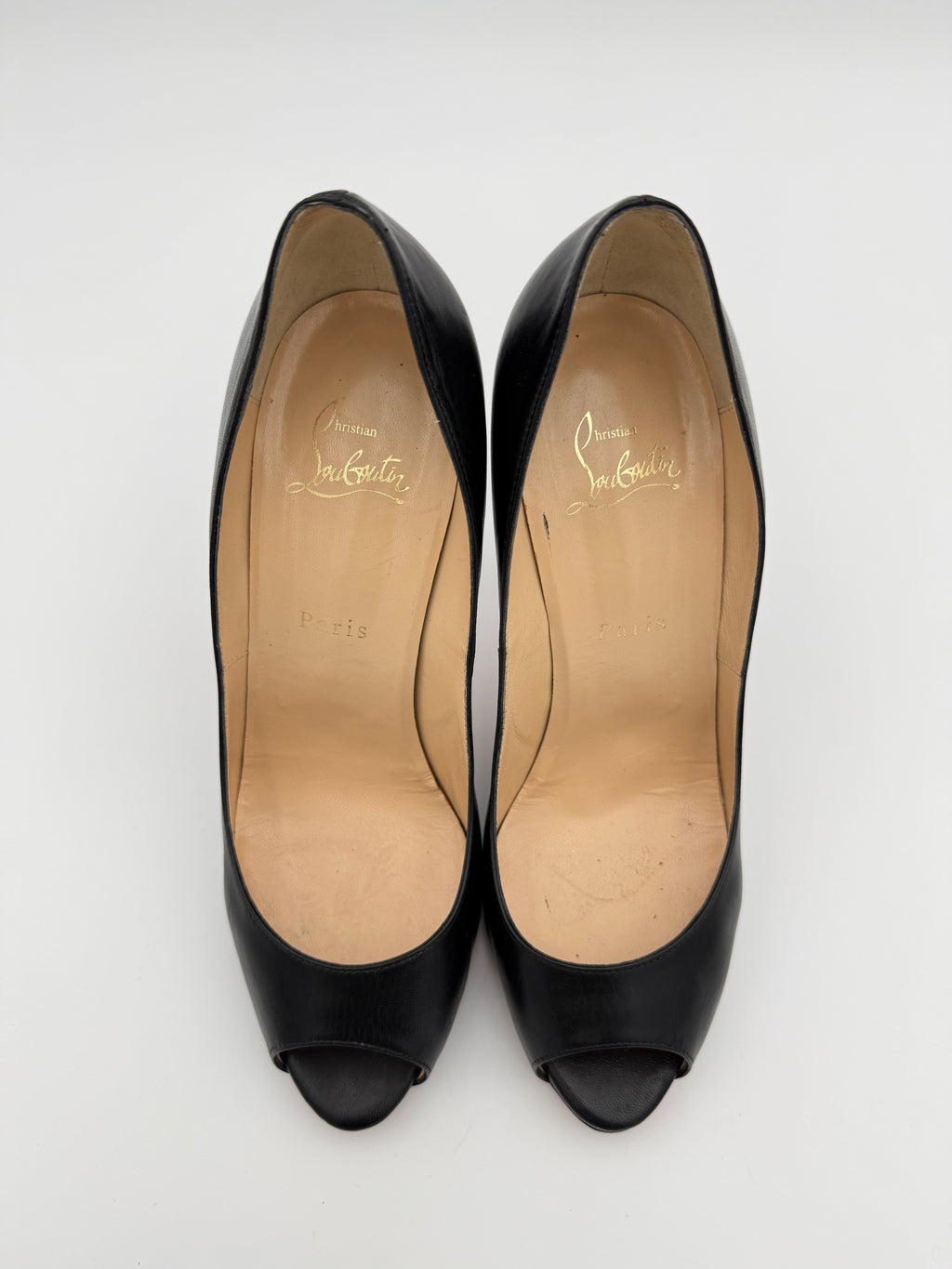 Louboutin Black leather with box