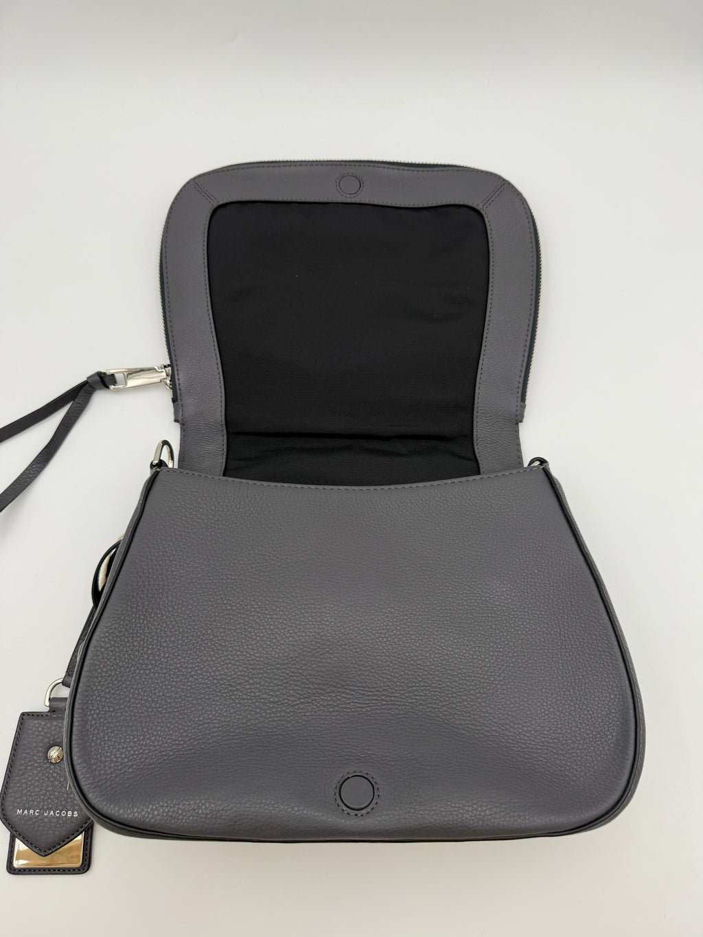Marc Jacobs Saddle Gray bag with dust