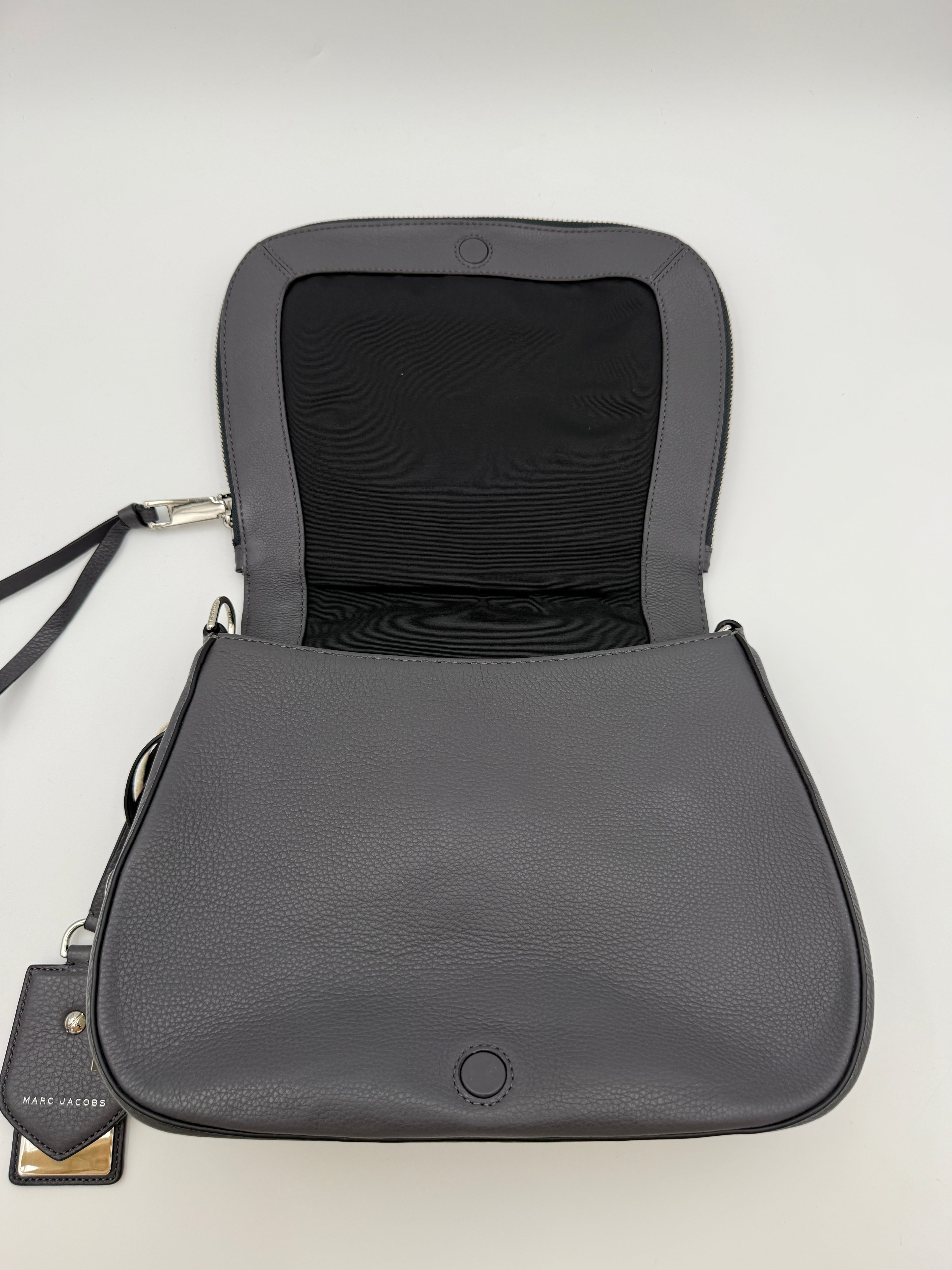 Marc Jacobs Saddle Gray bag with dust