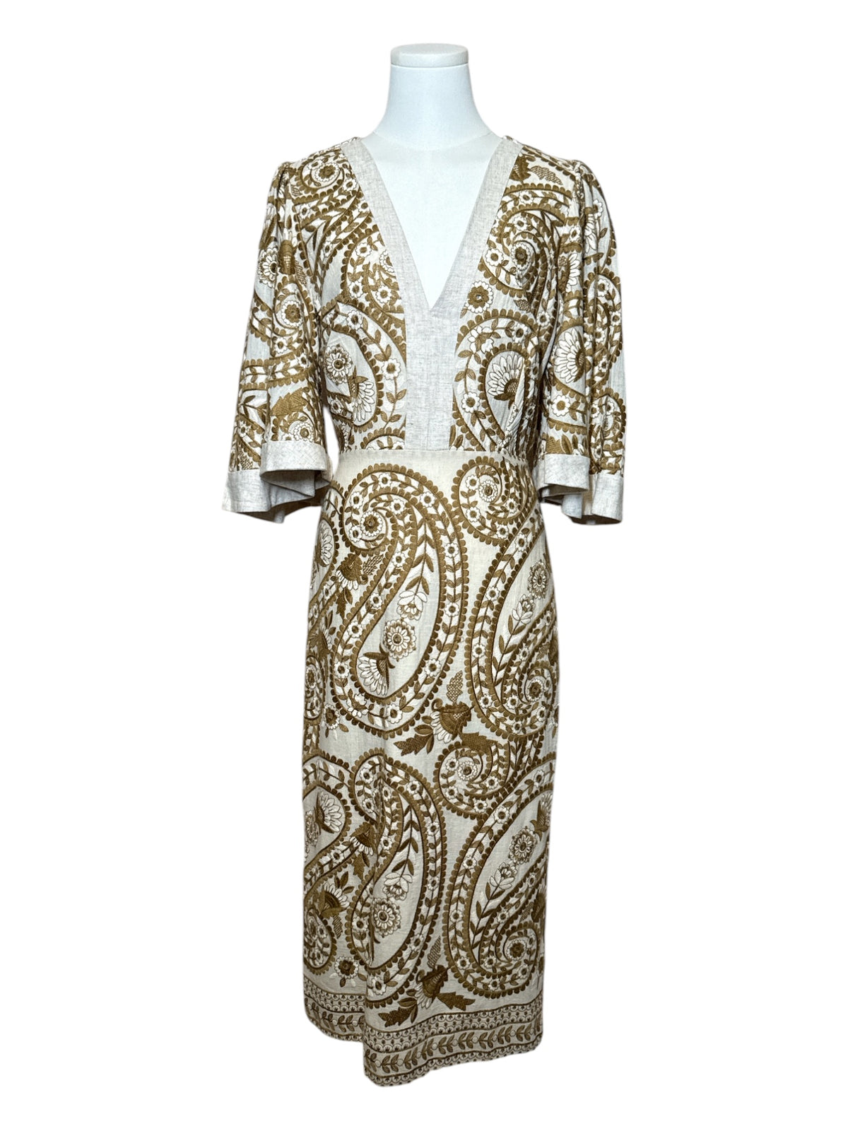 UH PREMIUM EMBROIDERED DRESS MEDIUM