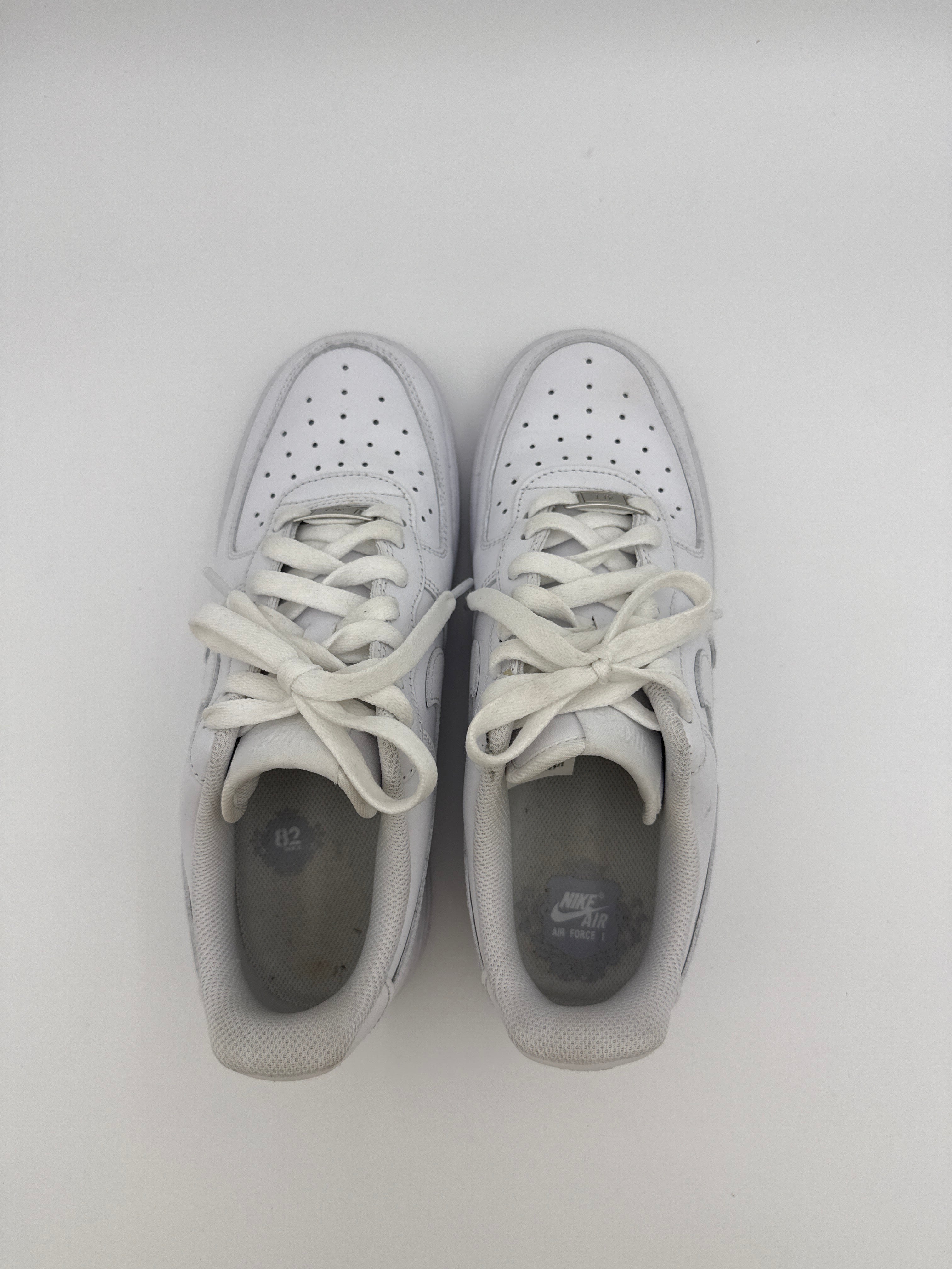 Nike Air white Size 8 US