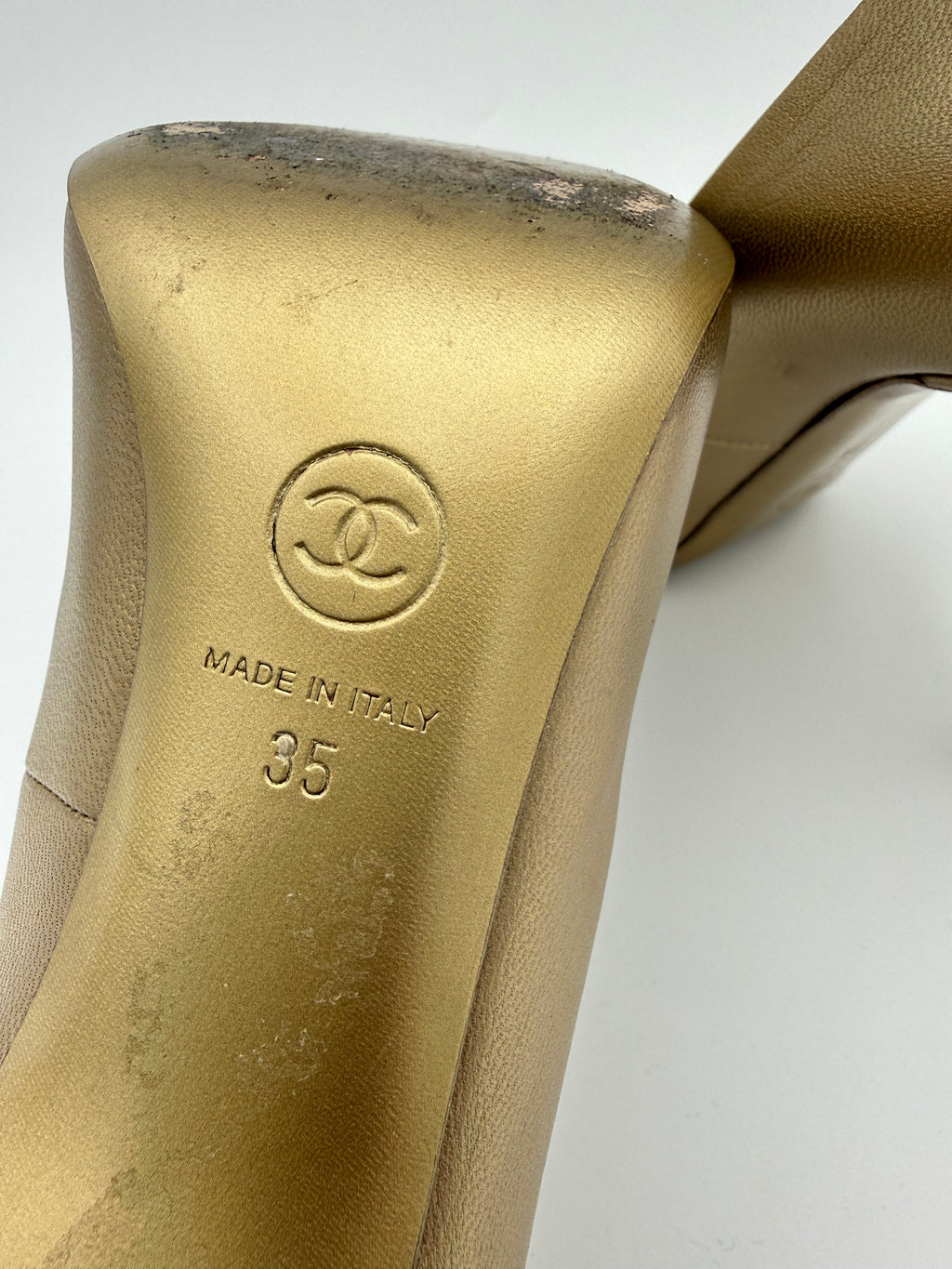 Chanel gold leather Pearl heel pump size 35