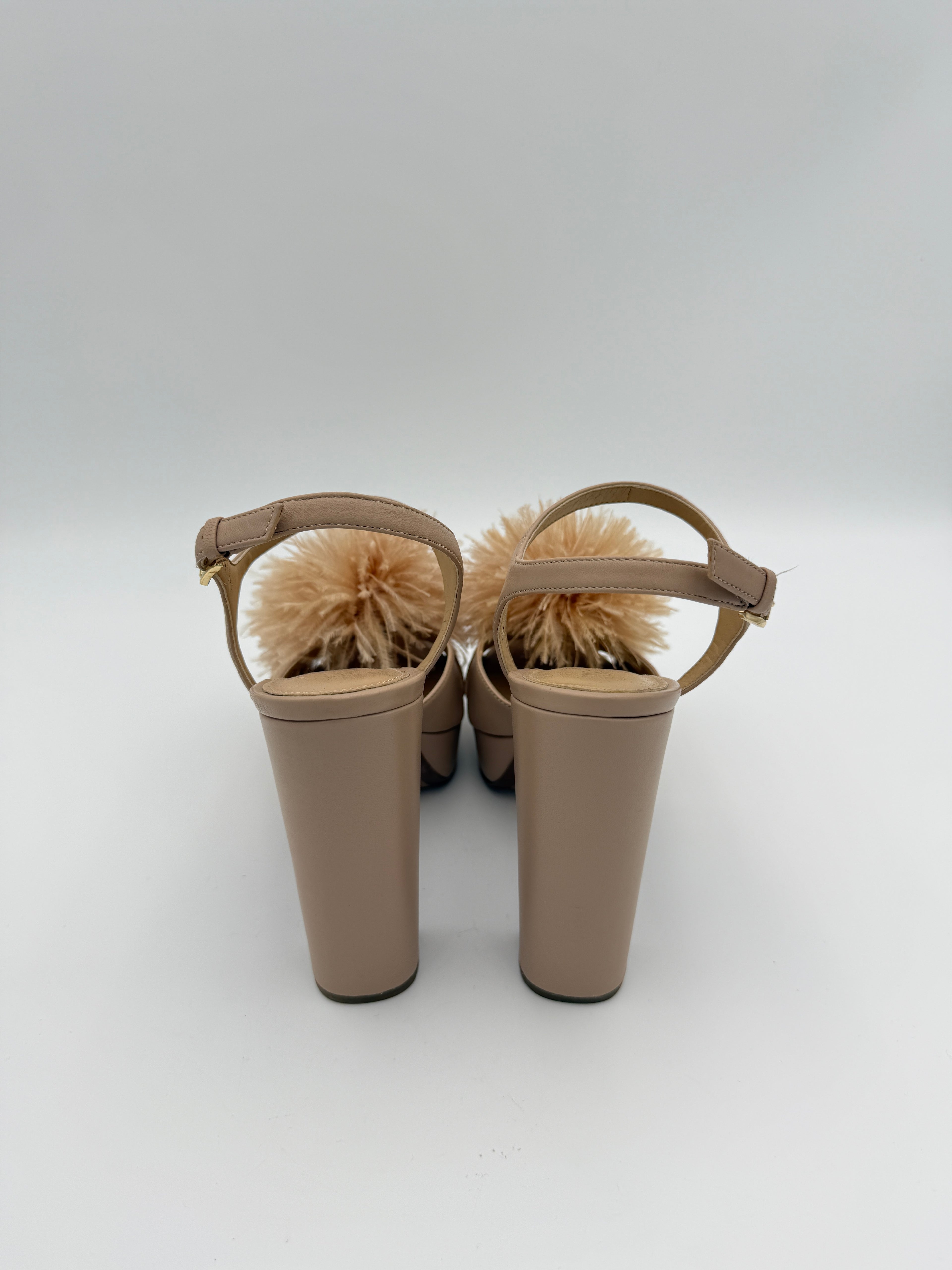 MK Pompom Sandal Size 7
