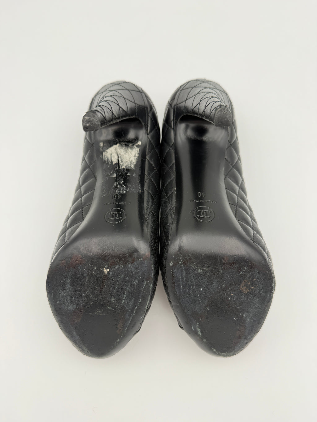 Chanel black pump