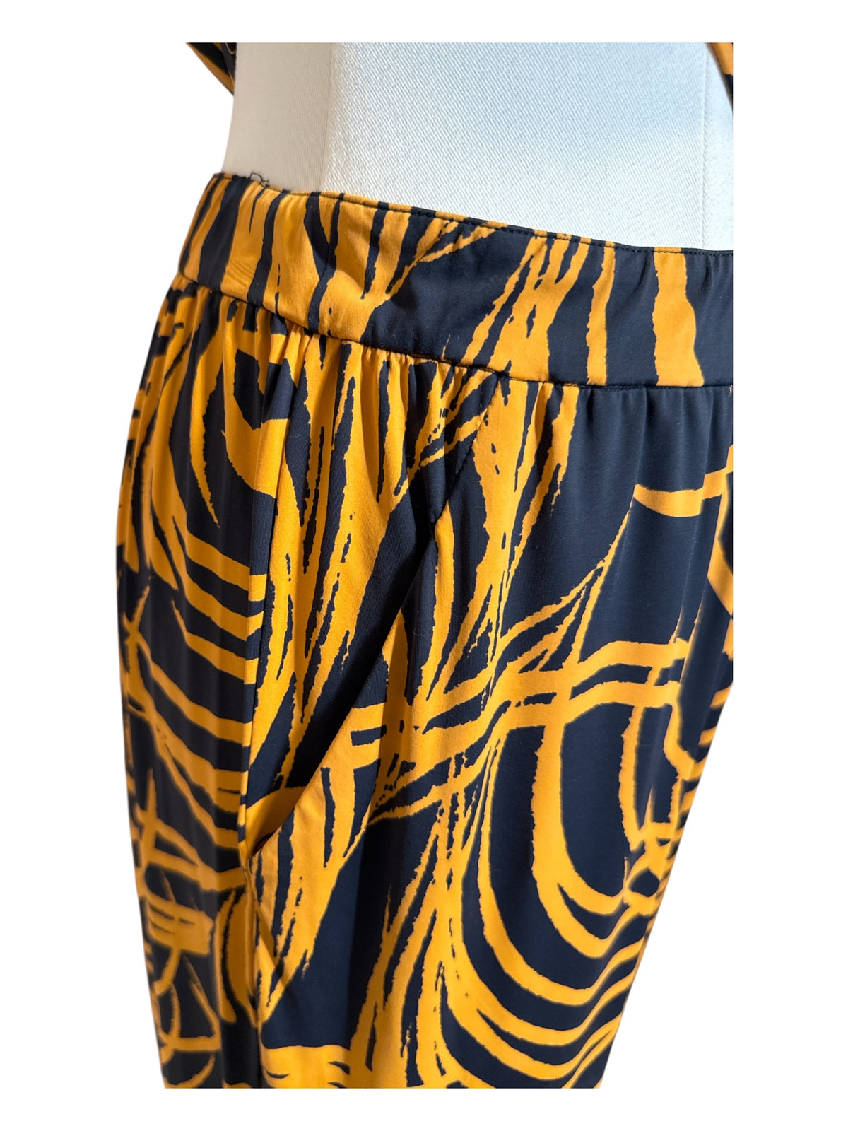 FIT Black and Mustard SET MEDIUM