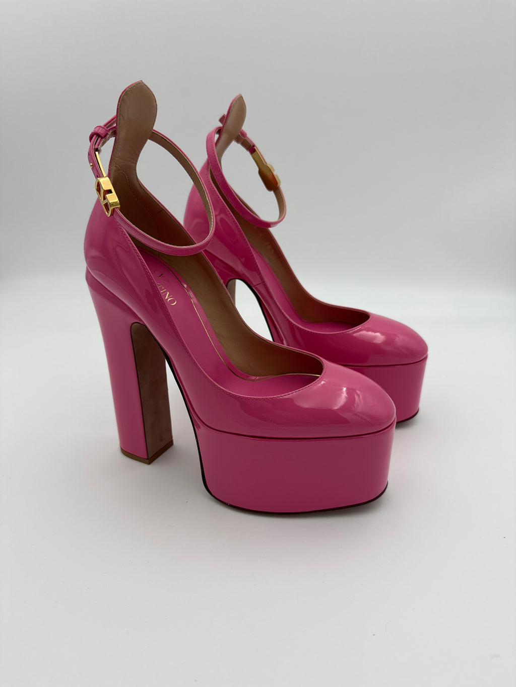 Valentino Tan-go Pink Patent Heel New Size 36.