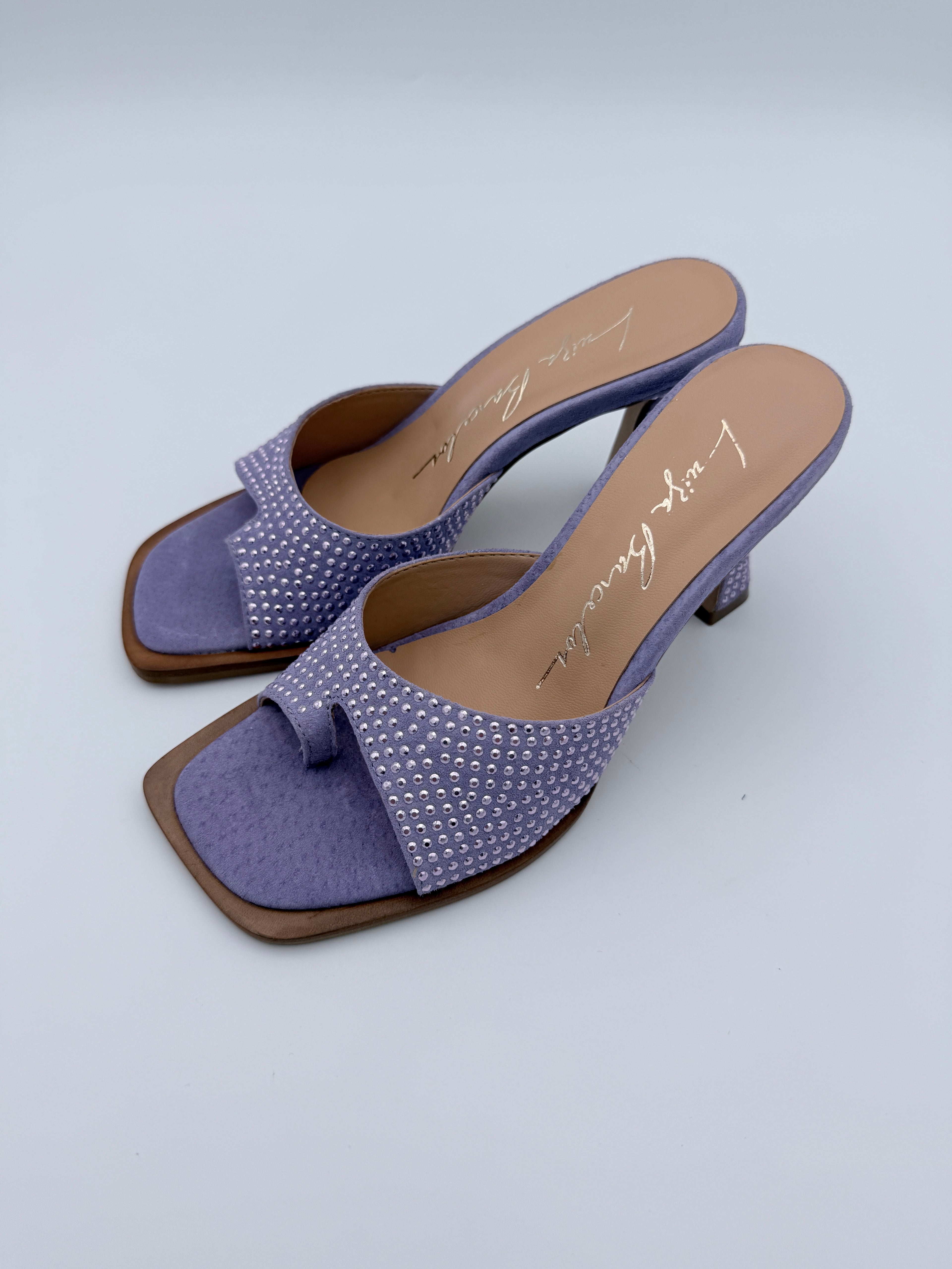 Luiza Barcelos Salerno Lilac B007 V6