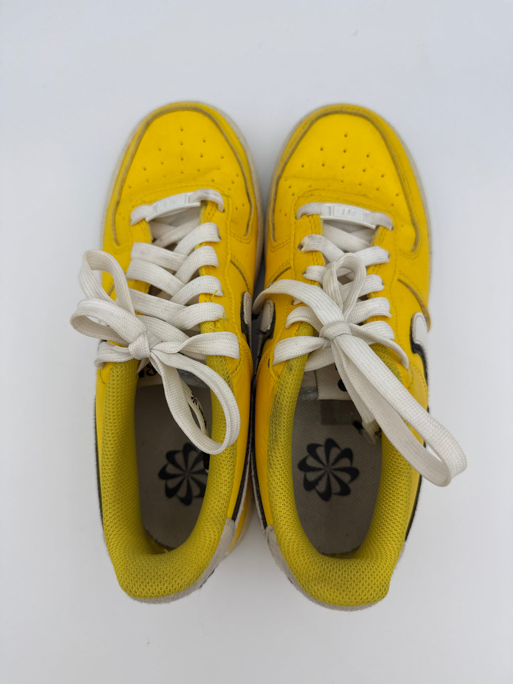 Nike Air Yellow Size 6Y