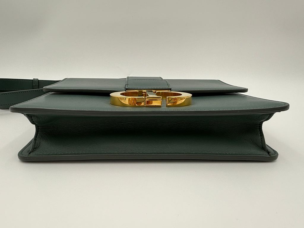 Dior 30 Montaigne green