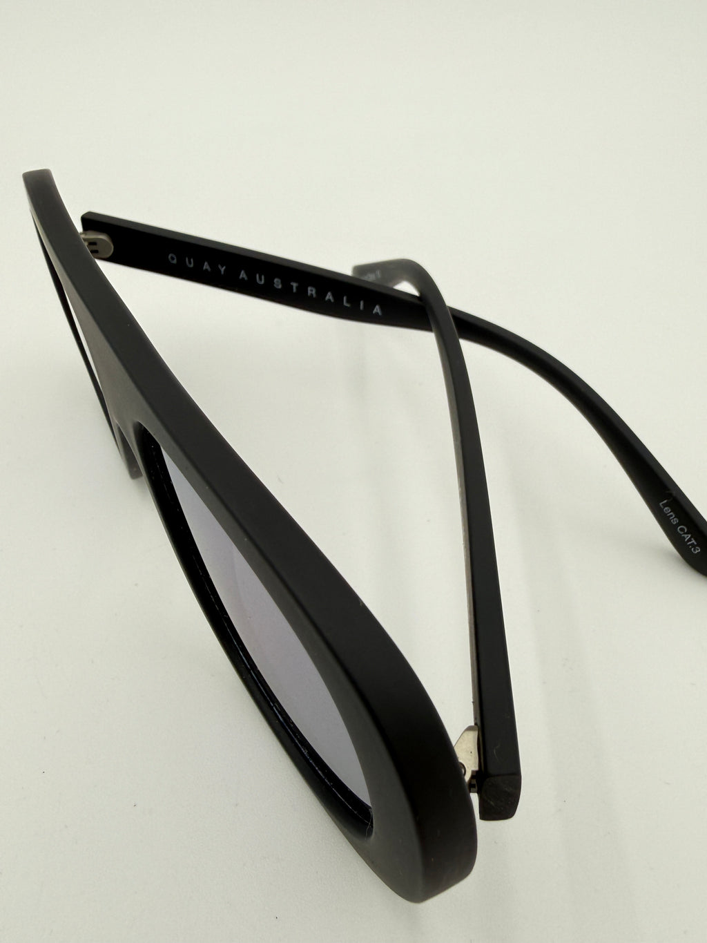 Quay Bold Move Mirroed Sunglasses