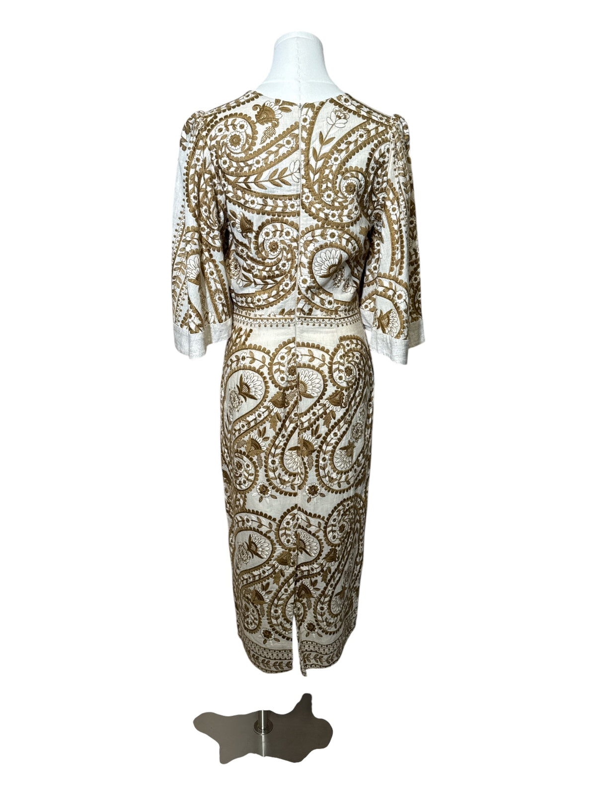 UH PREMIUM EMBROIDERED DRESS MEDIUM