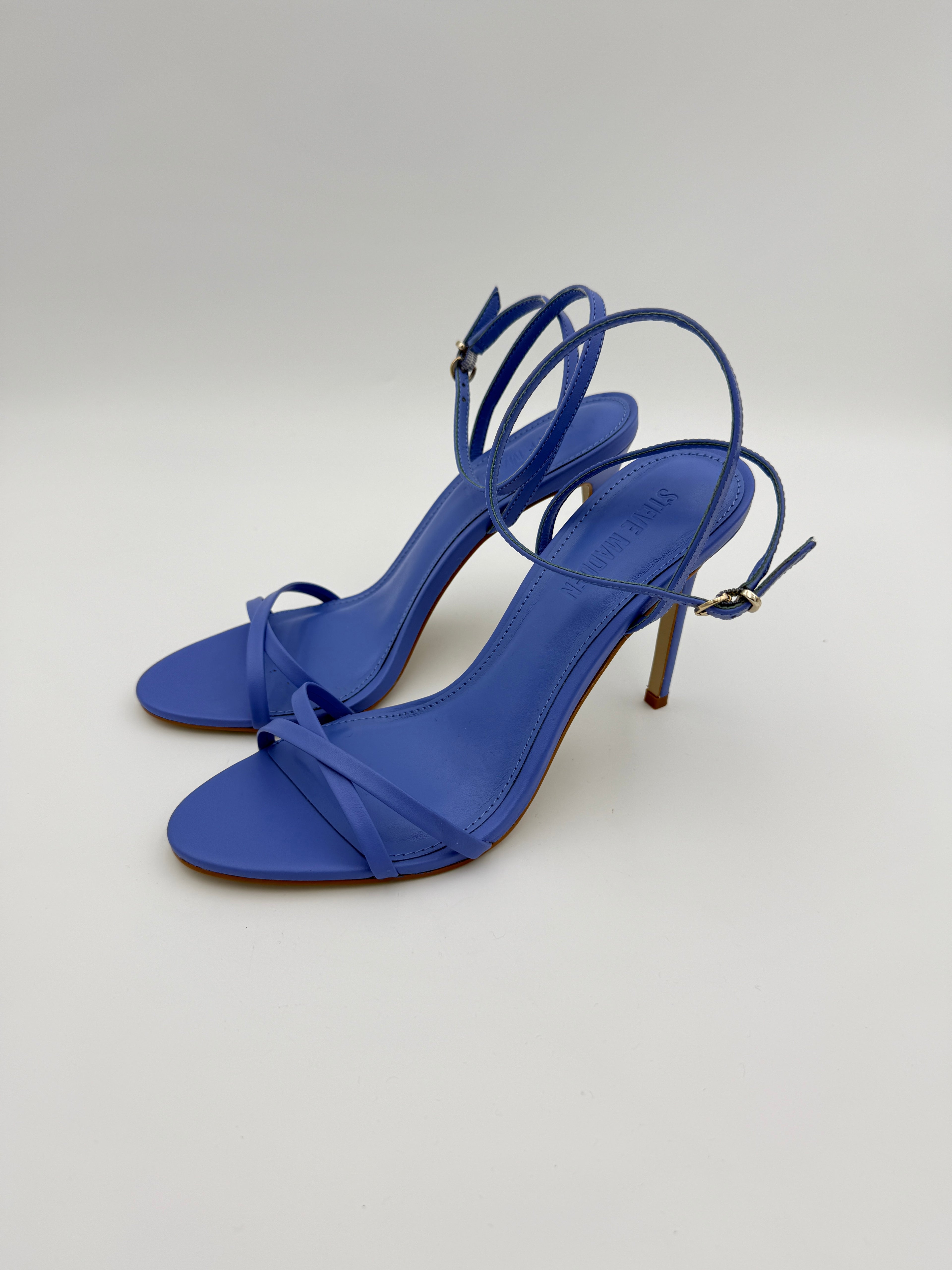 Steve Madden Jypsey Blue Sandal Size 9