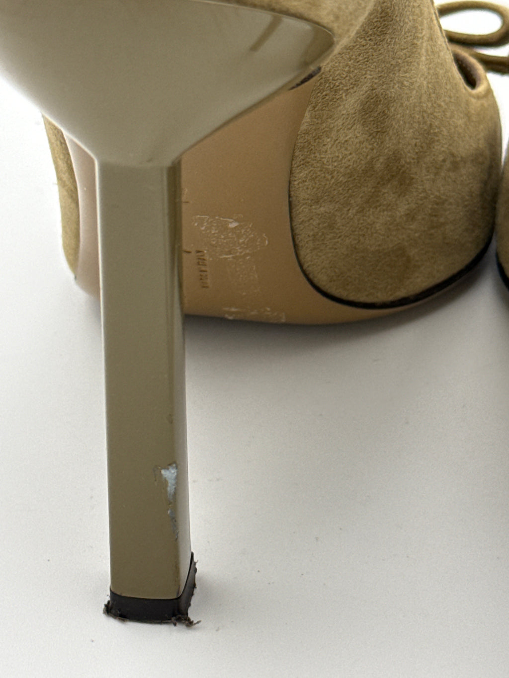 Ferragamo Olive suede pump