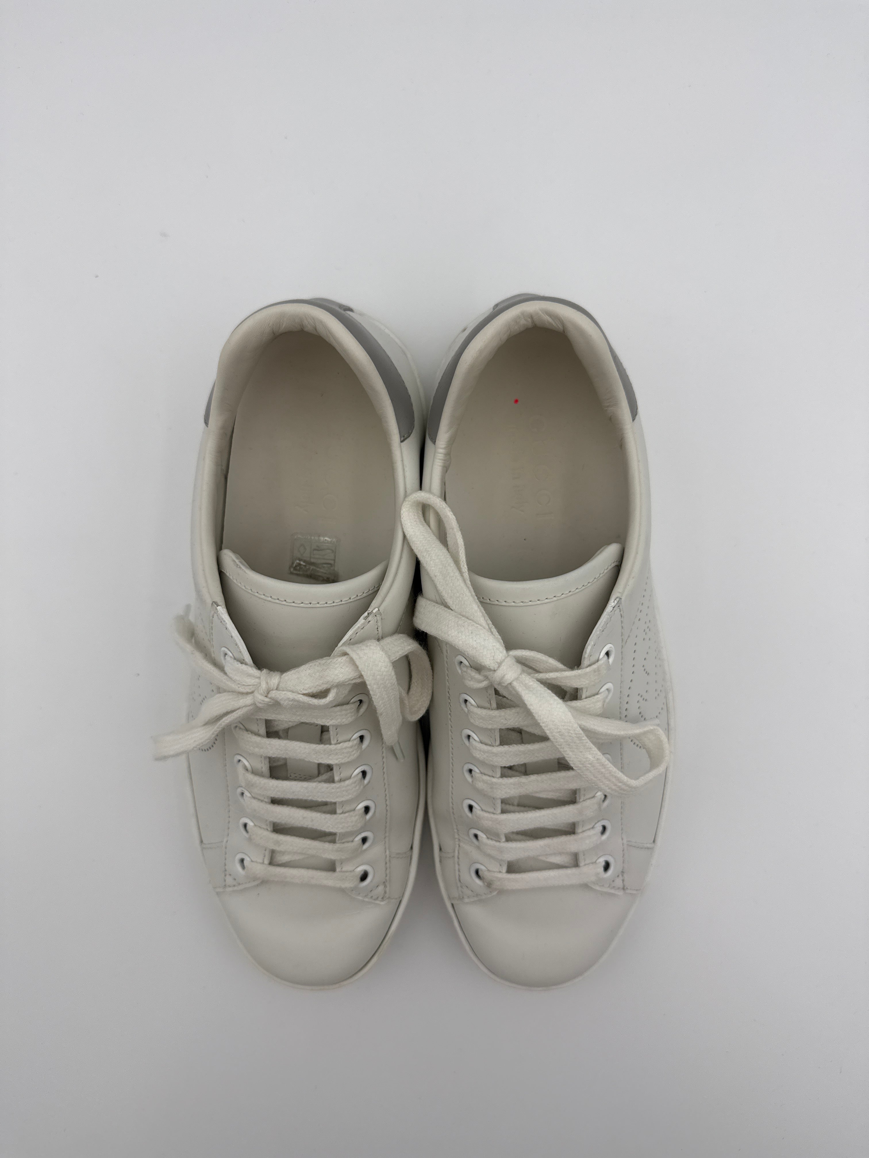 Gucci GG white leather sneakers Size 4y / 8 US