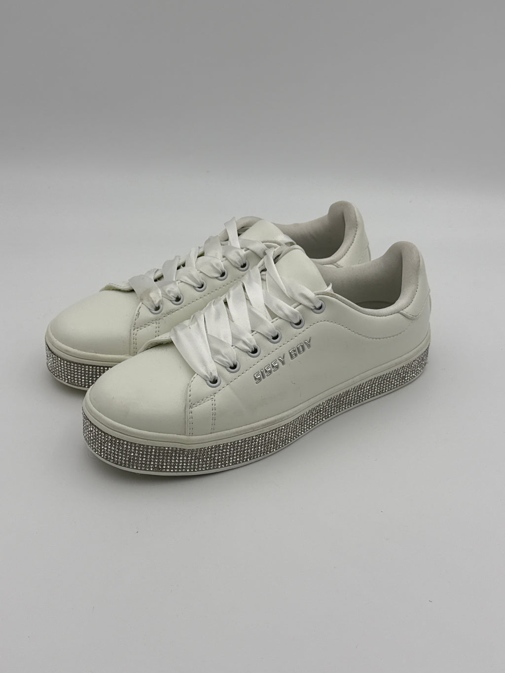 White Snickers with Crystal size 4 us