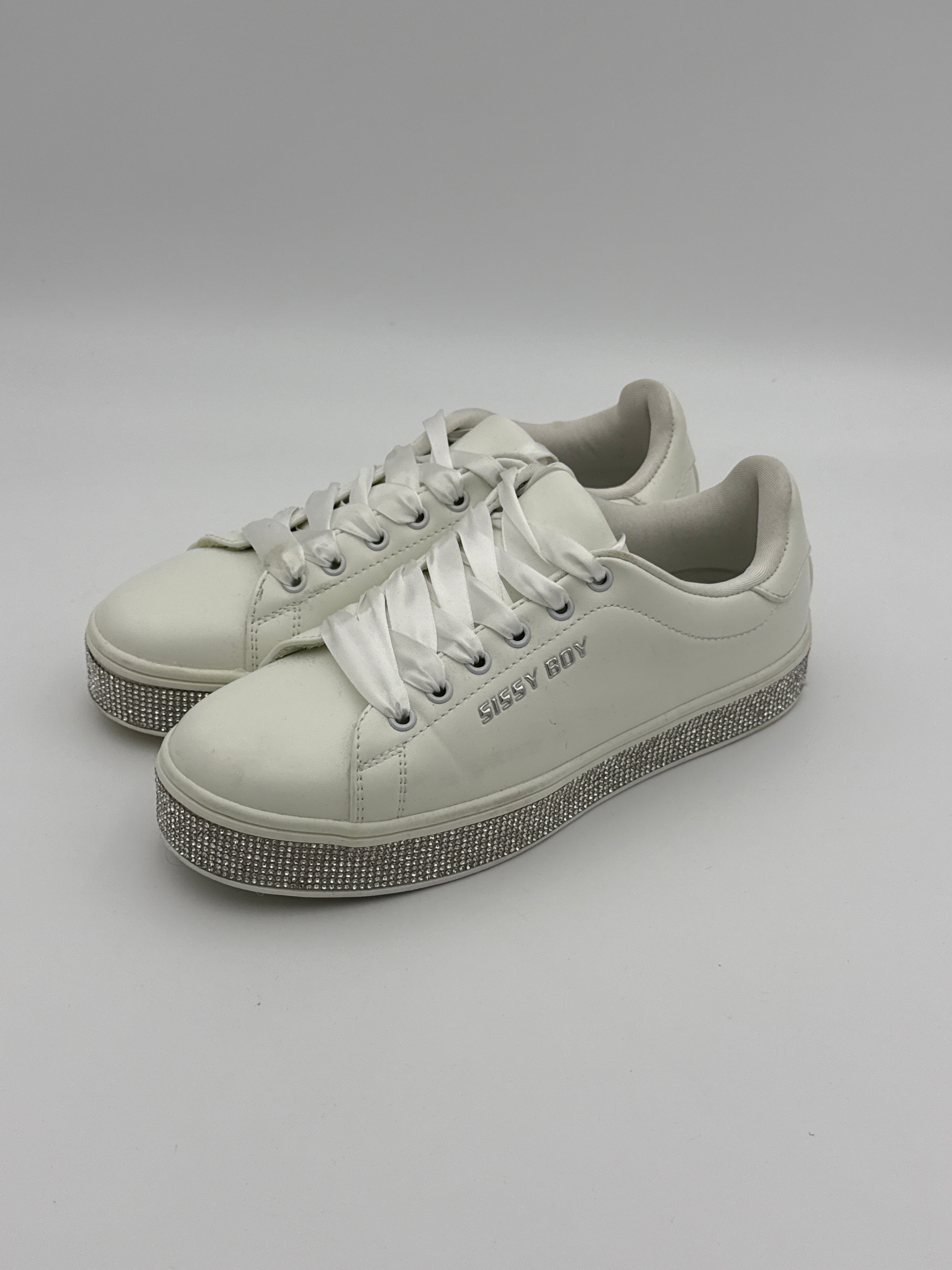 White Snickers with Crystal size 4 us
