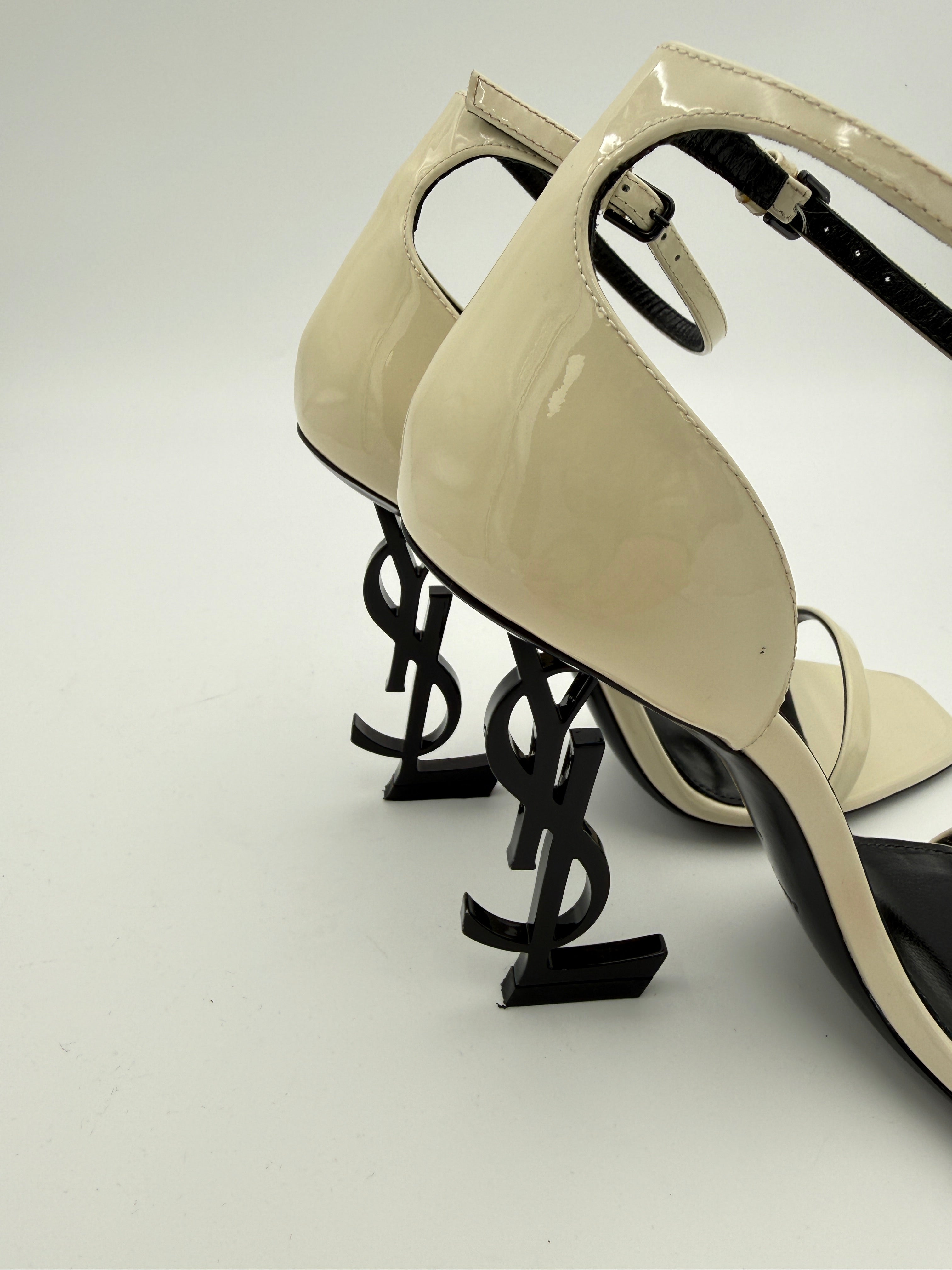 YSL Opyum Patent off white Sandal Size 35,5
