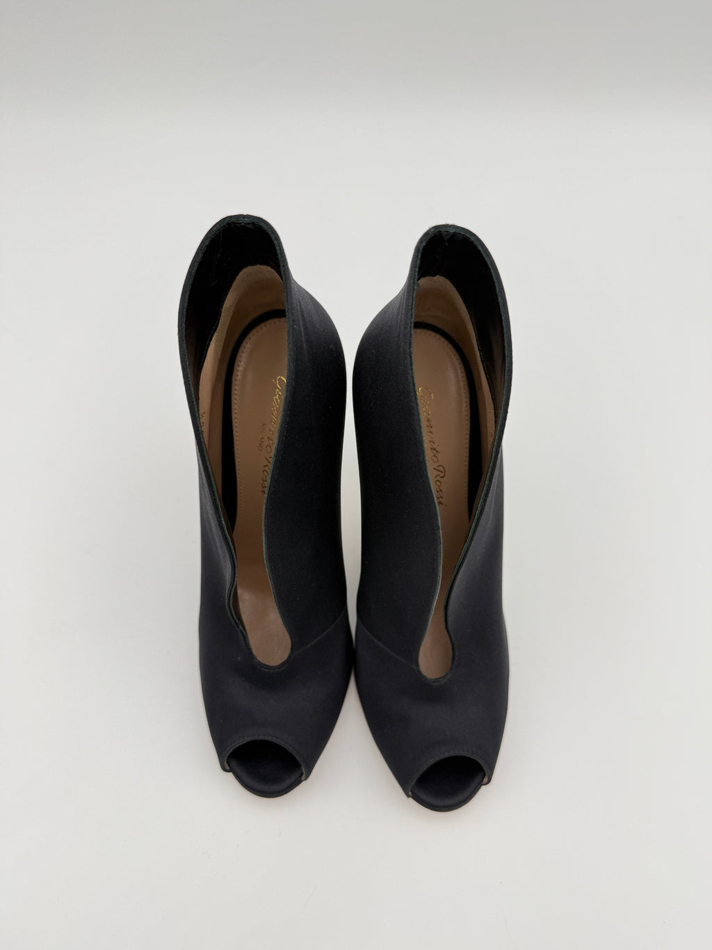 Gianvitto Rossi Black Satin Peep Toe - Size EU36.5