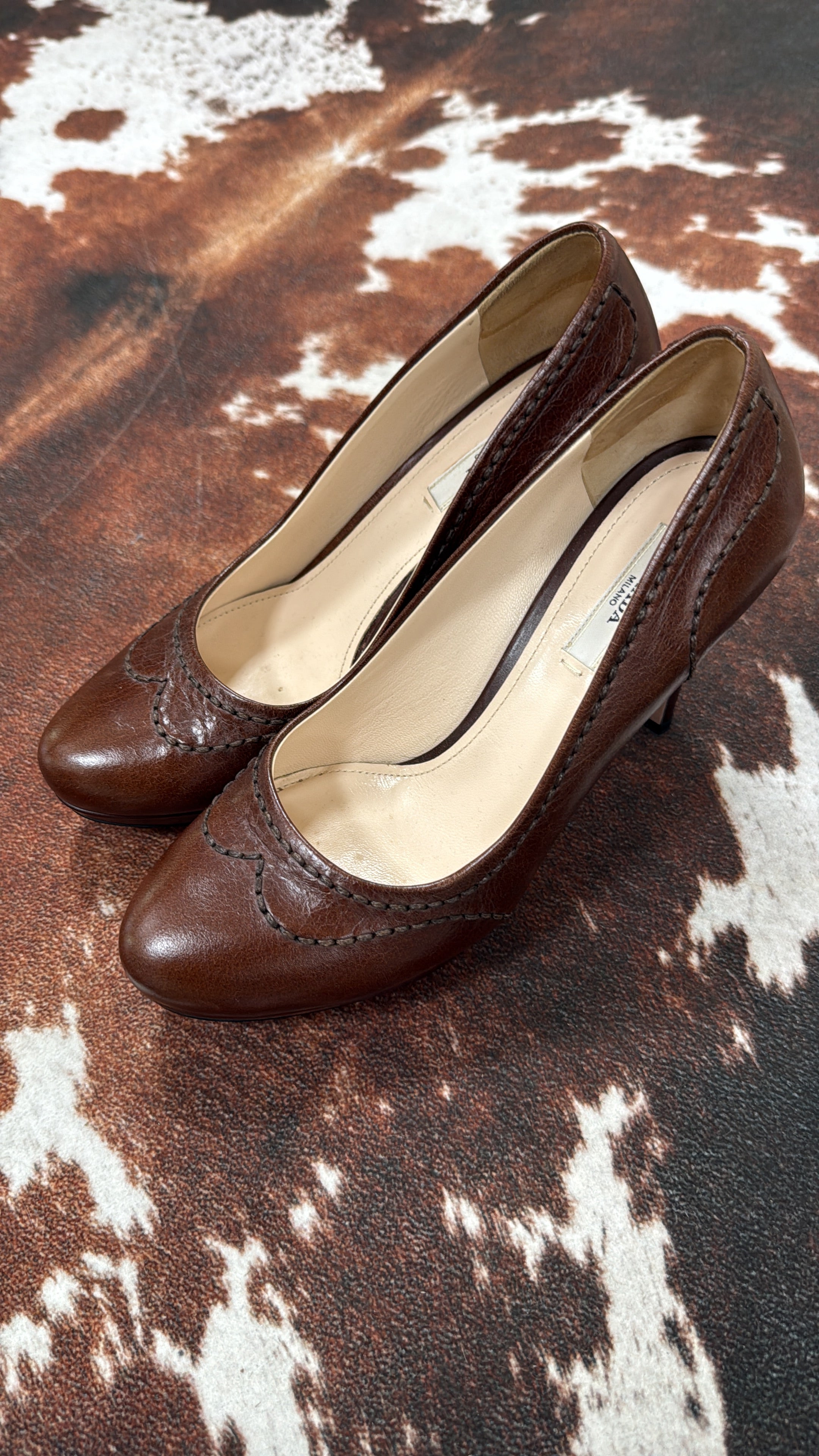 Prada oxford brown Heels Size 36 W/ dust