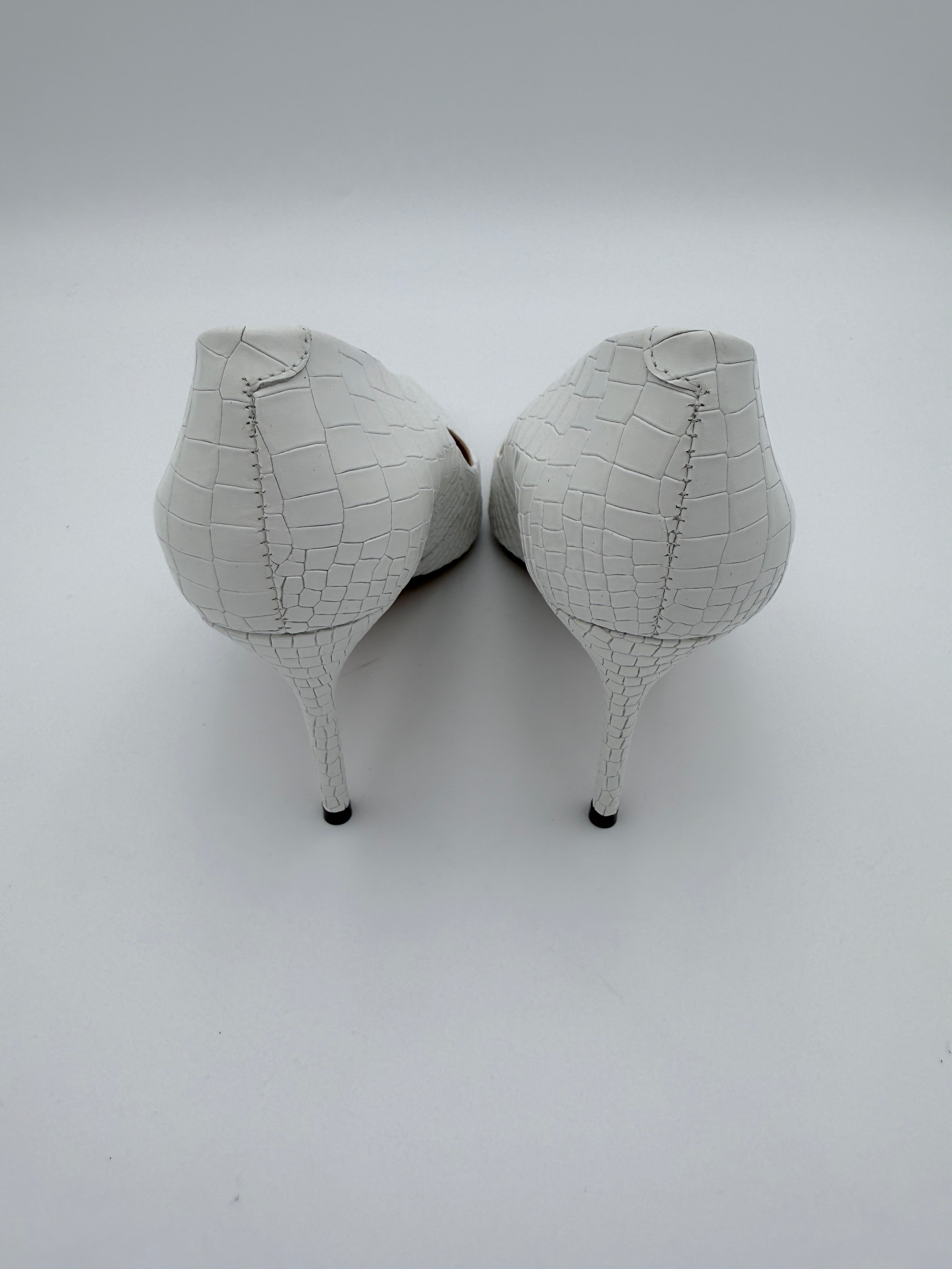 Schutz White Croco Embossed Scarpin Size 6