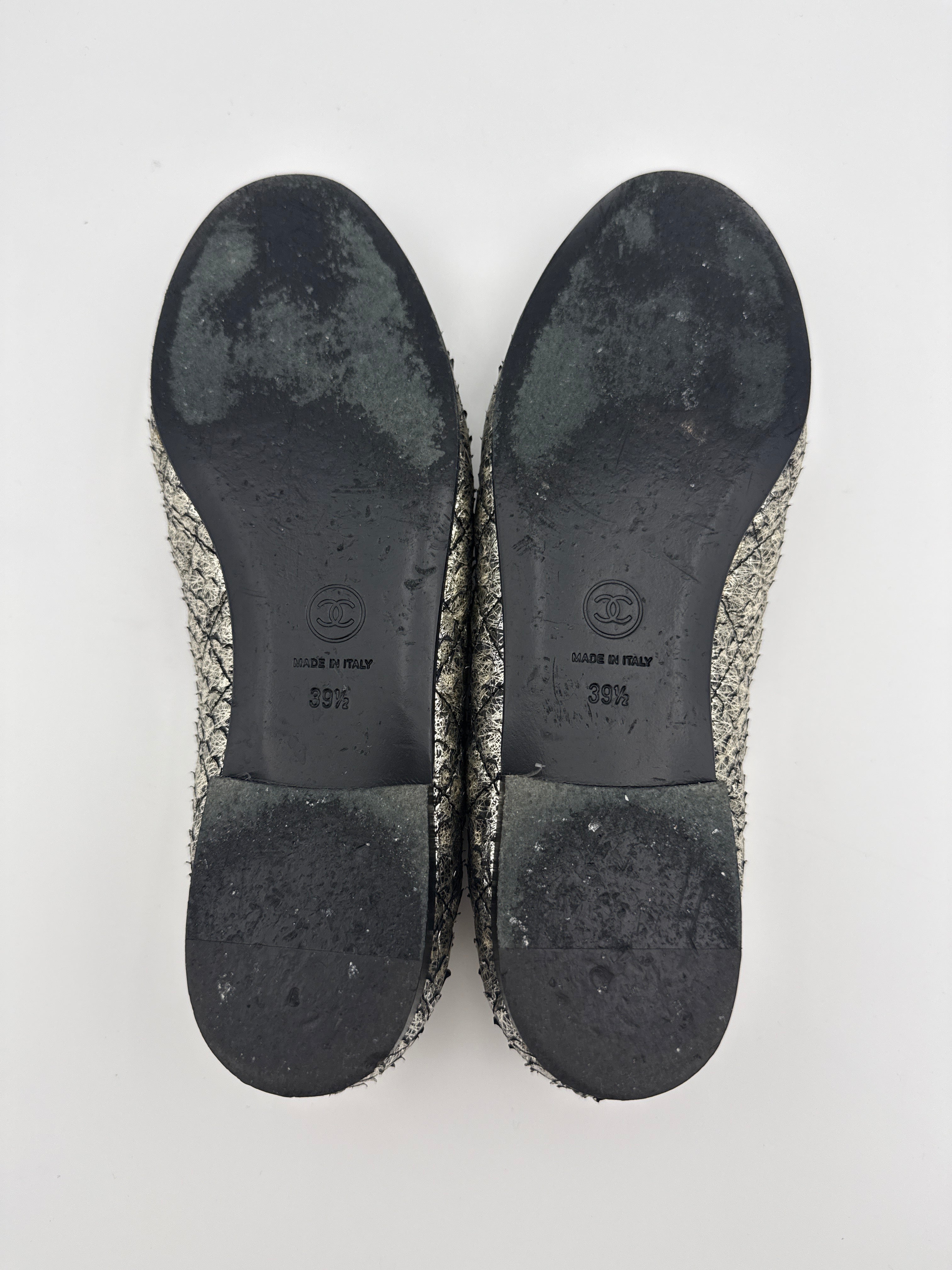 Chanel Ballerina Flat Silver Python size 39,5 Pre Loved