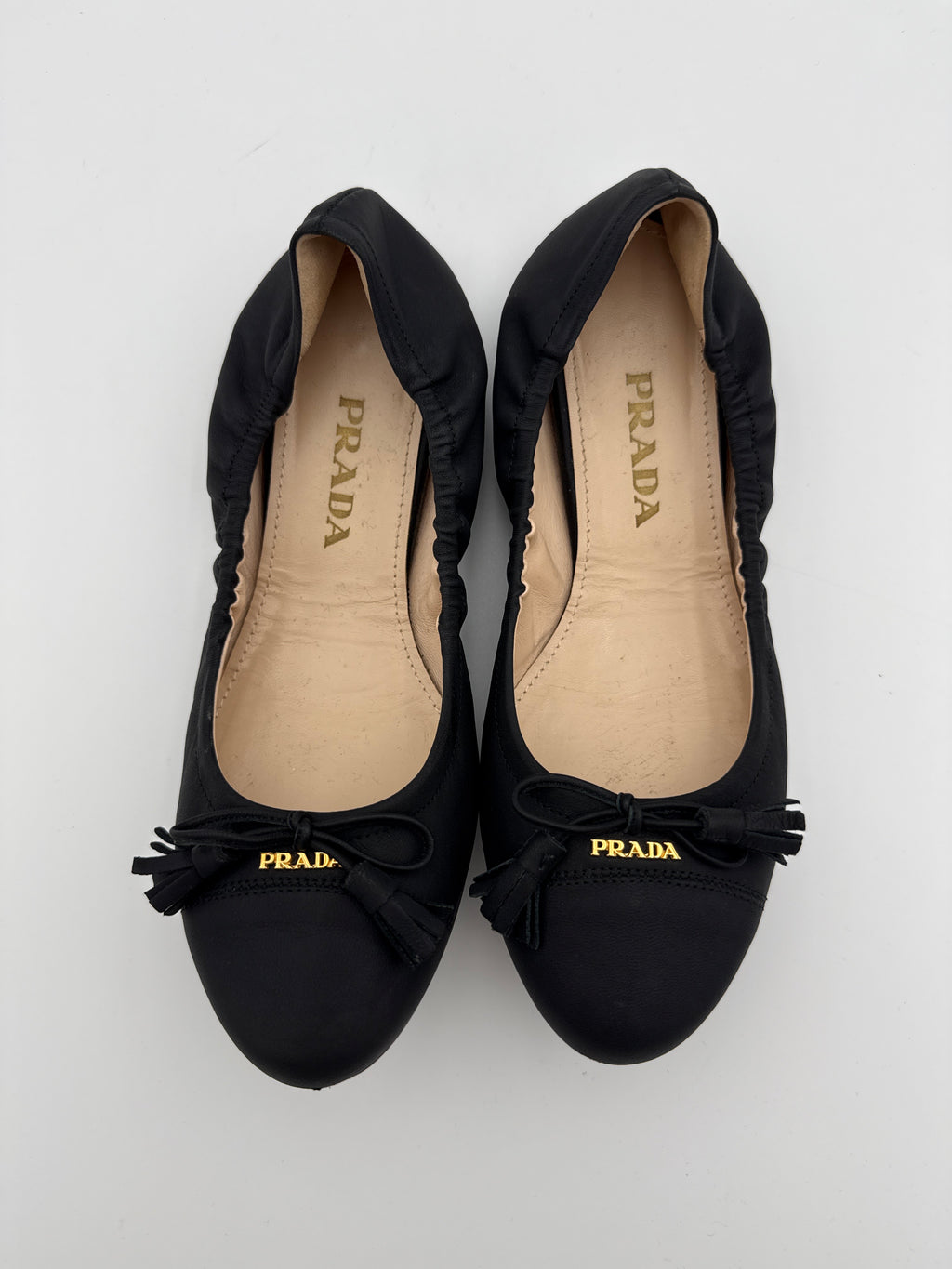 Prada Black Flat with Elastic Size 36 New with dust