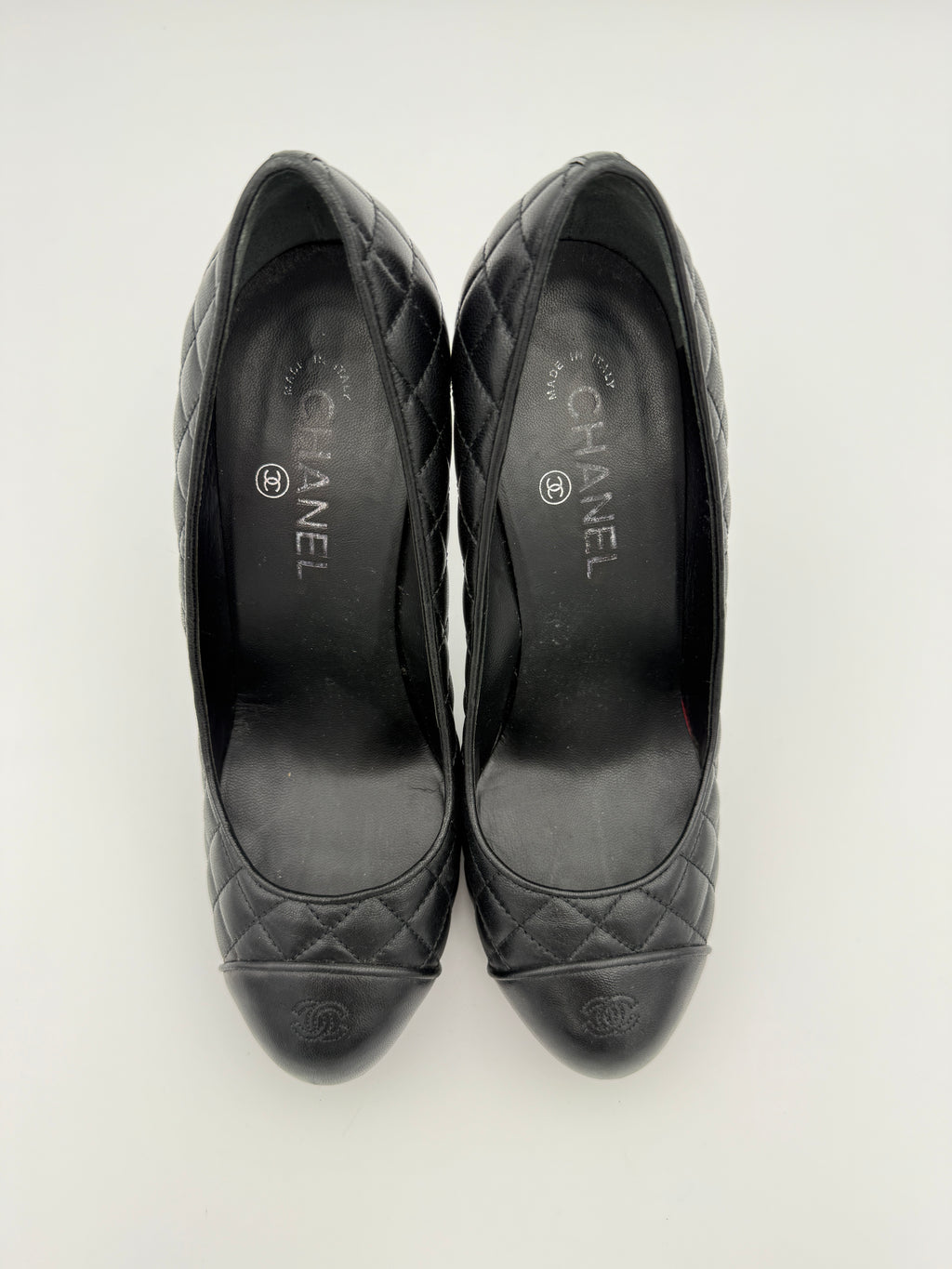 Chanel black pump