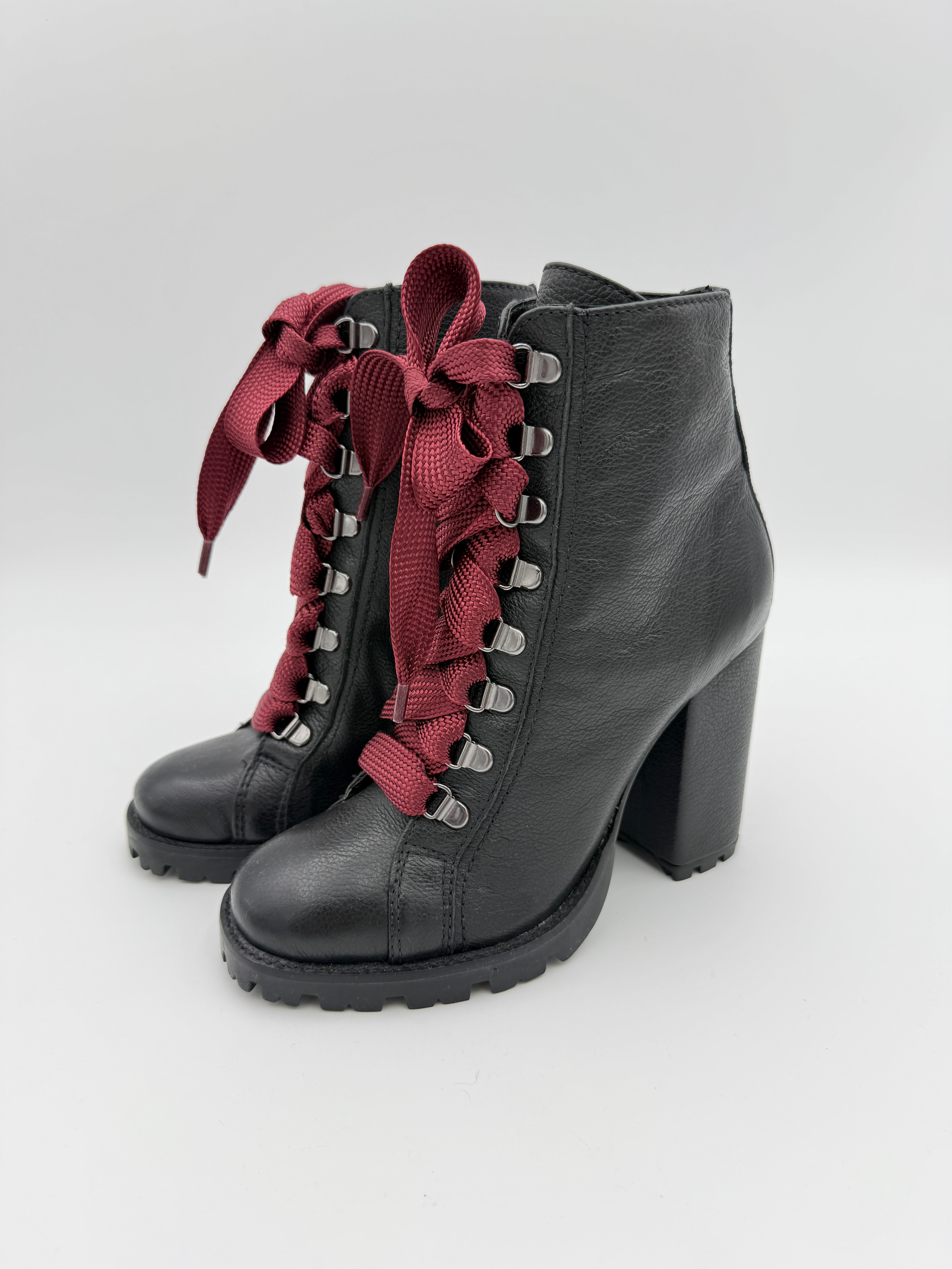 Schutz zara high block heel boot size 6,5
