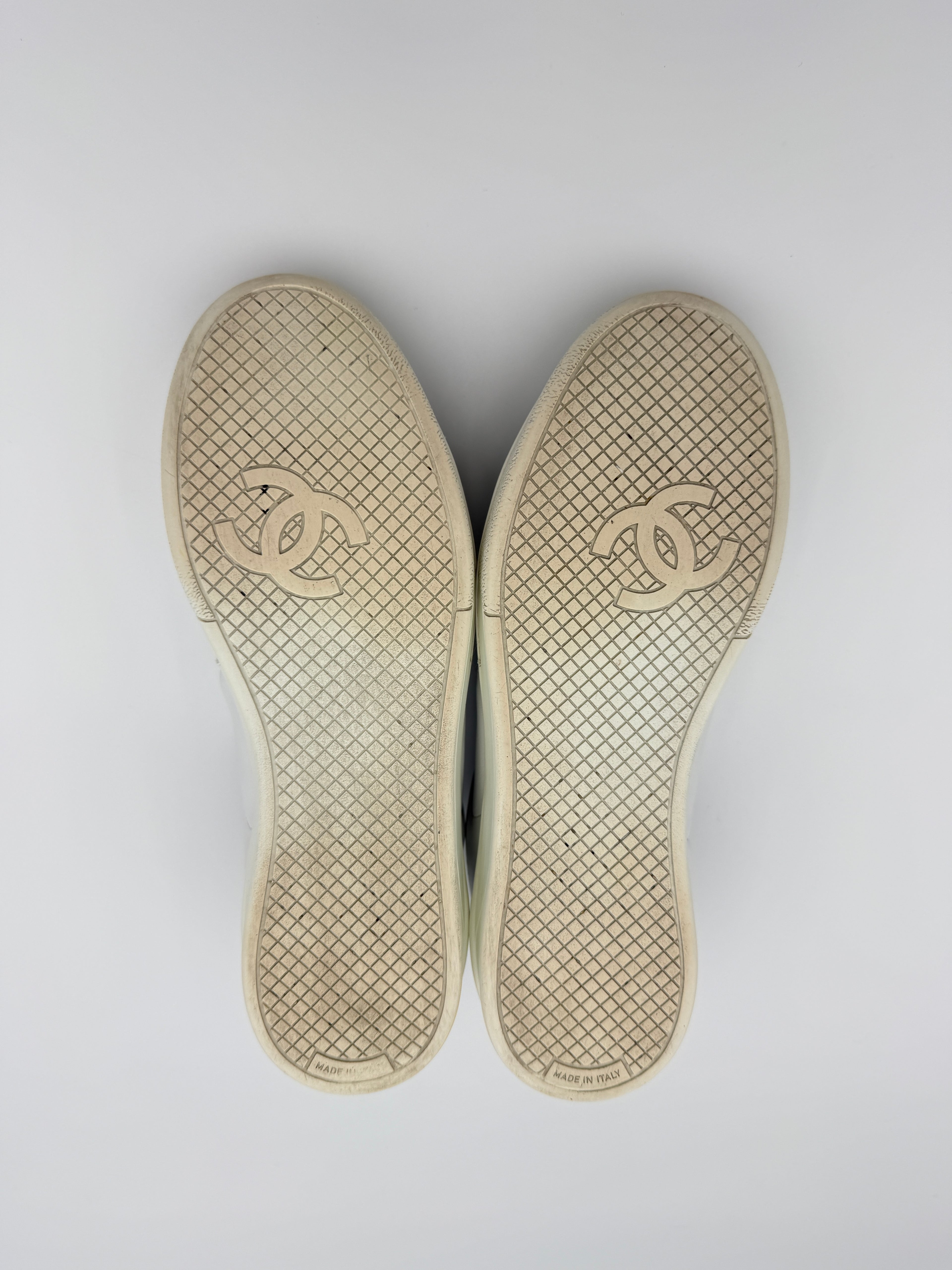 Chanel White Leather sneaker Size 36,5