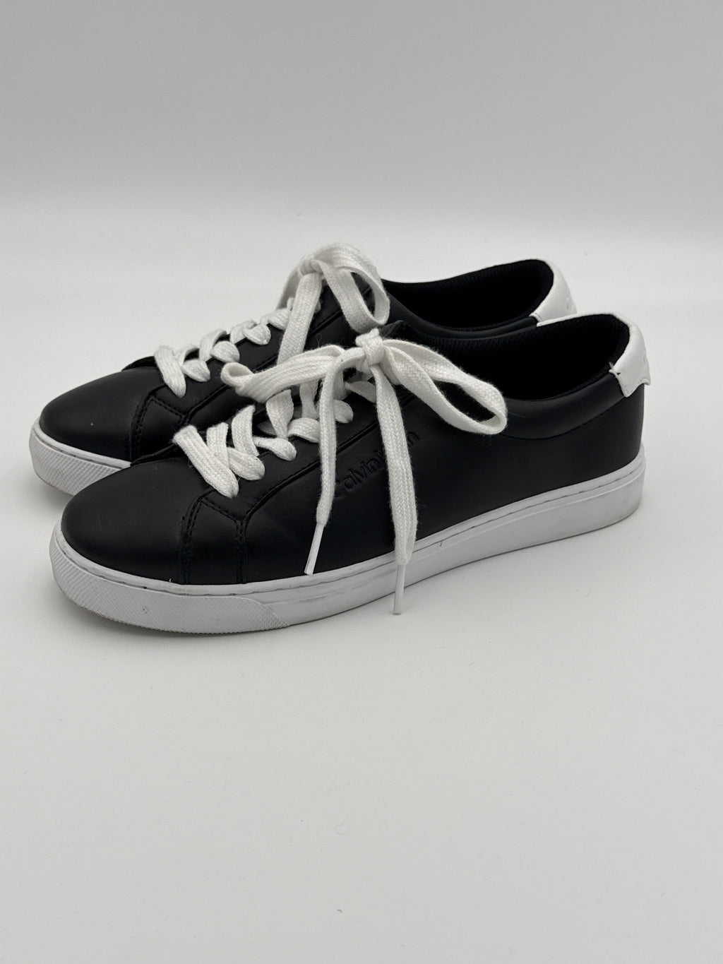 Calvin Klein Black Leather Sneaker Size 8,5