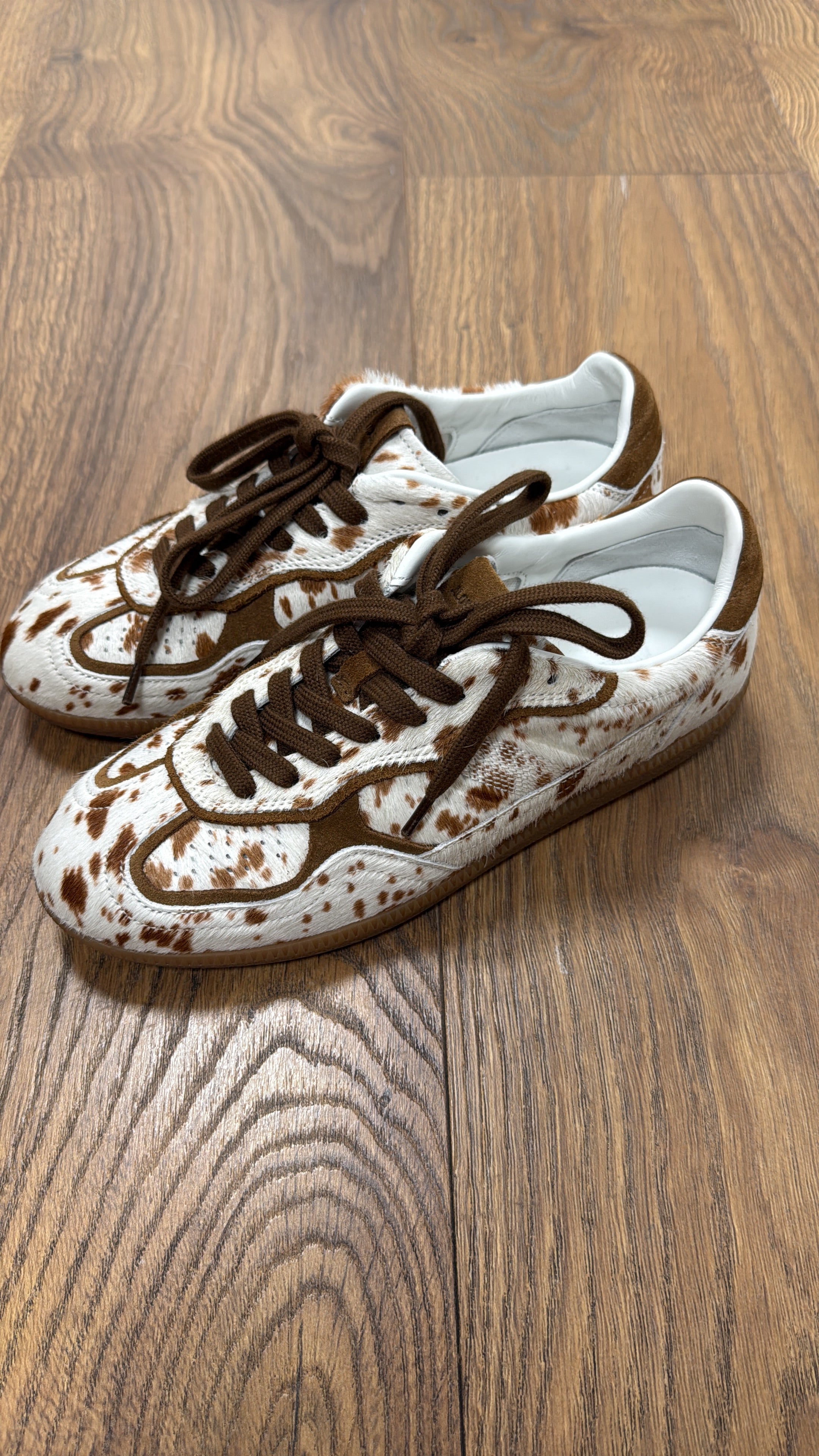 Aloha Brown Cow print sneaker size 7