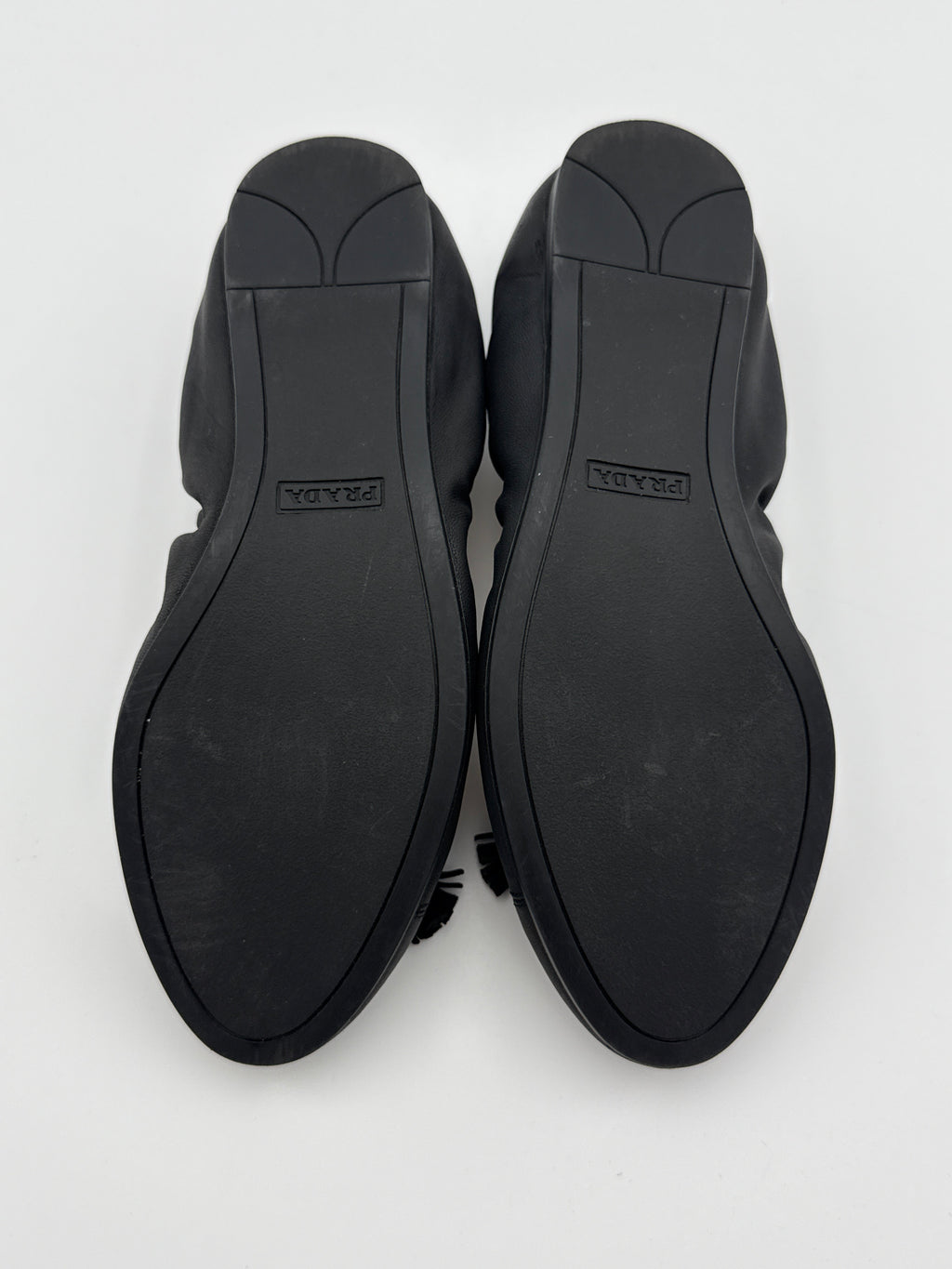 Prada Black Flat with Elastic Size 36 New with dust