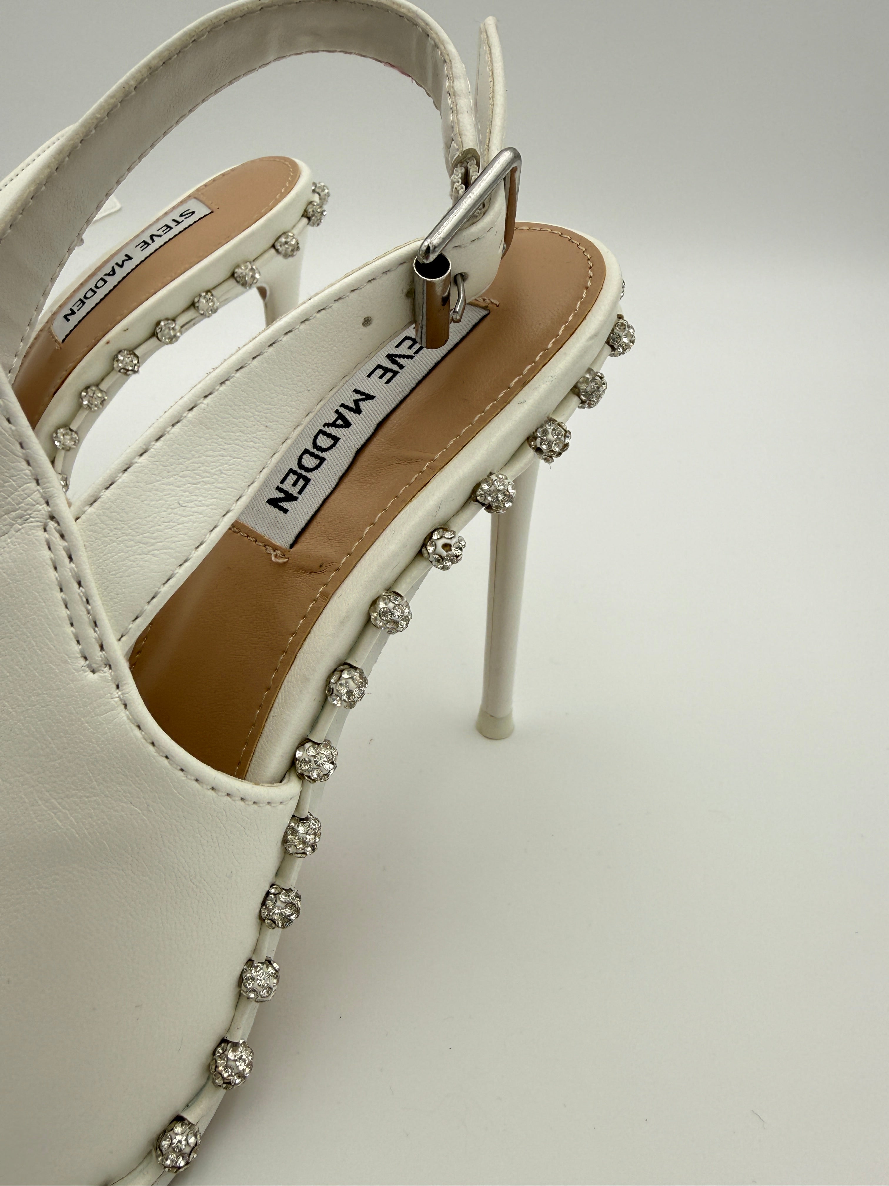 Steve Maden Vivian White heel Size 8