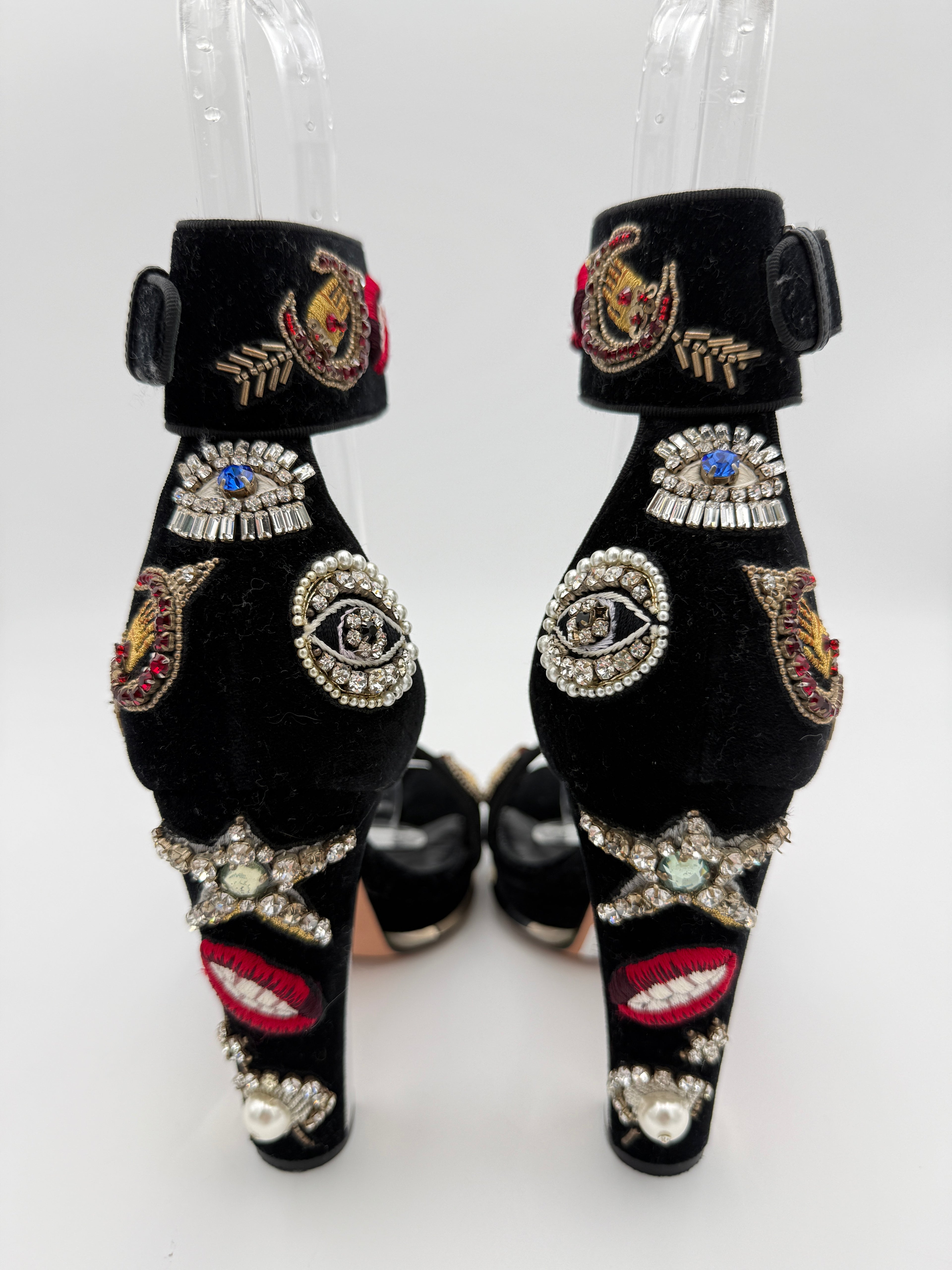 Alexander Mqueen Velvet sandal Size 35,5