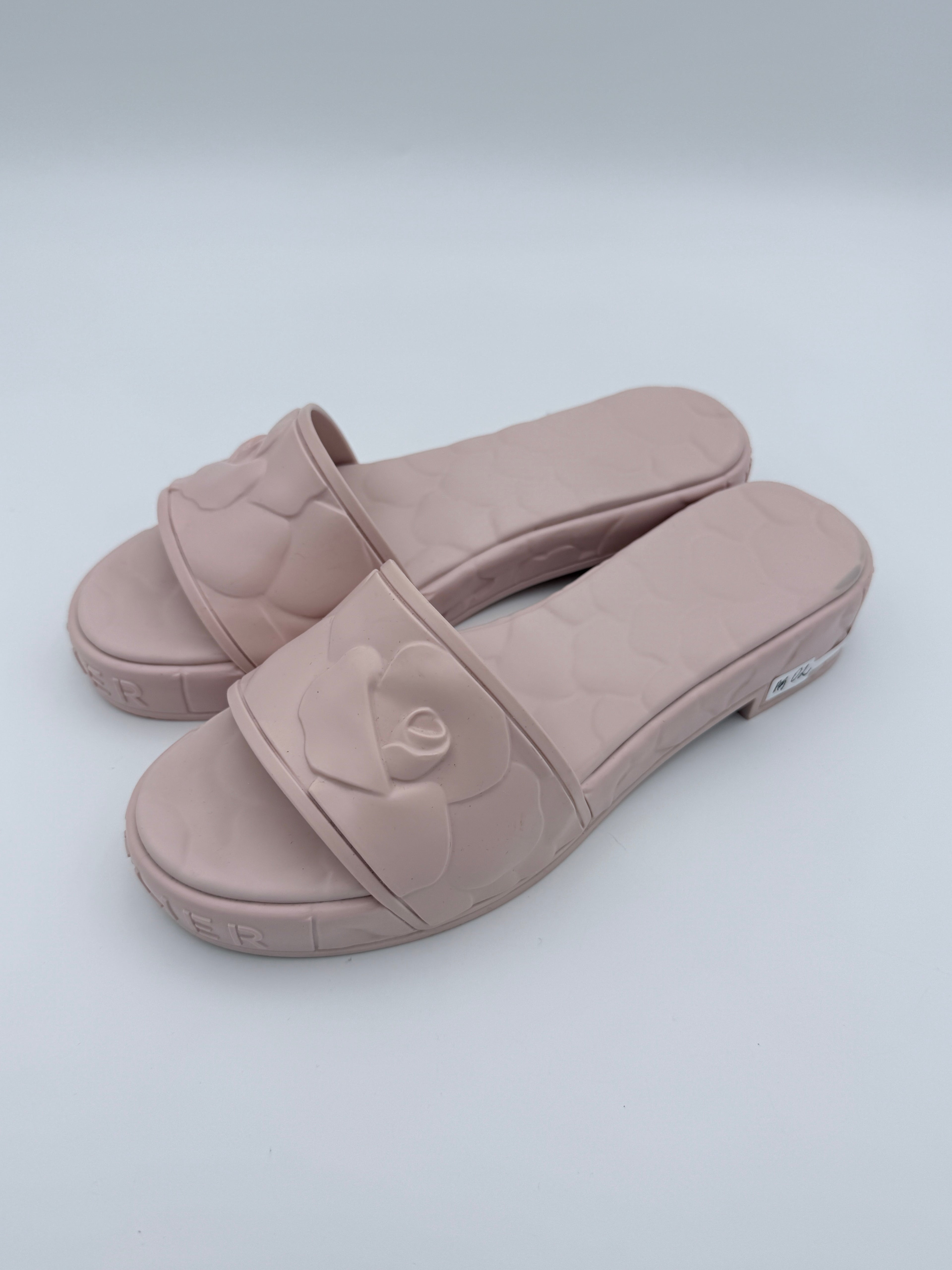 Valentino Blush Jelly flat edges size 39