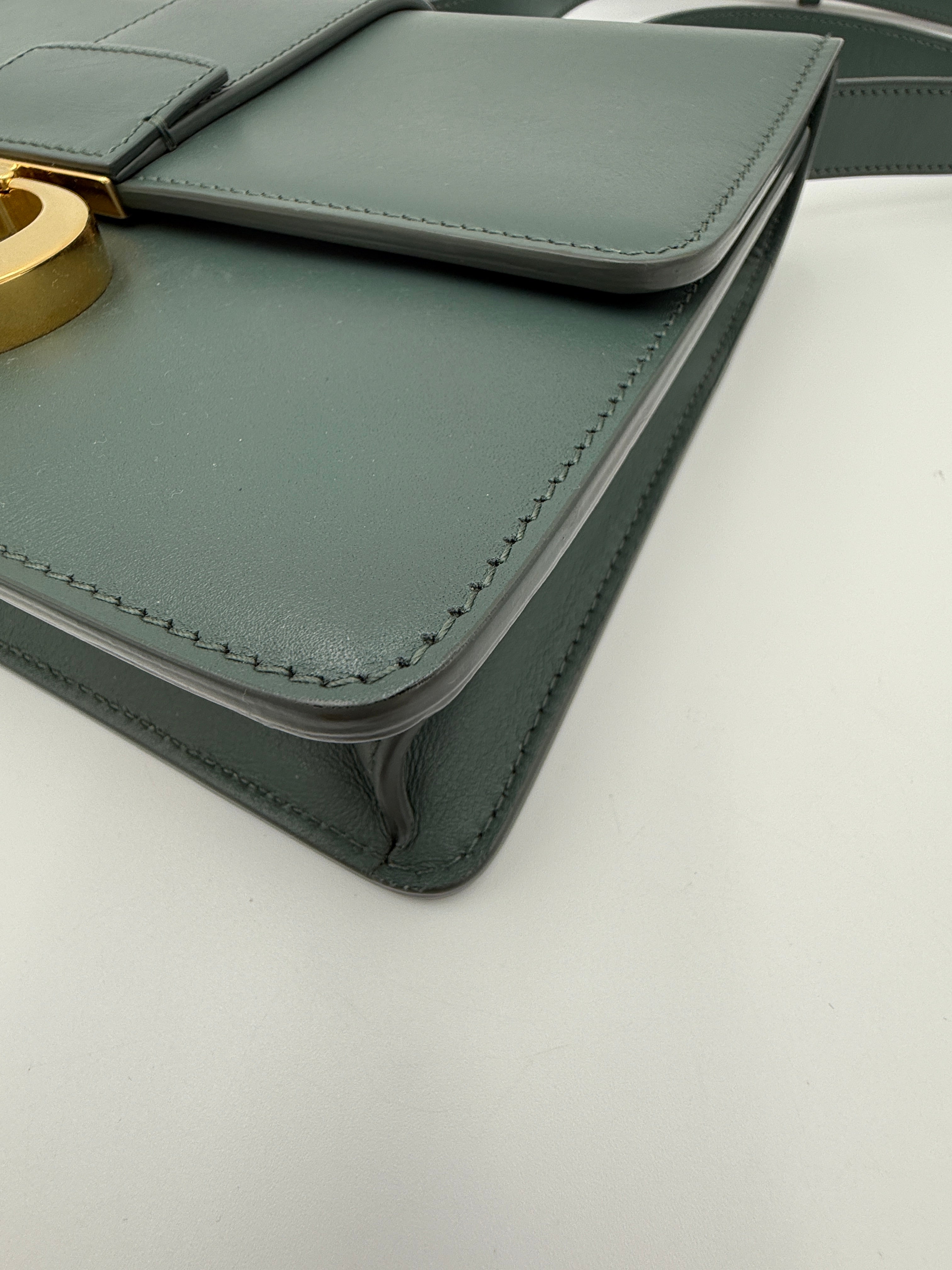 Dior 30 Montaigne green