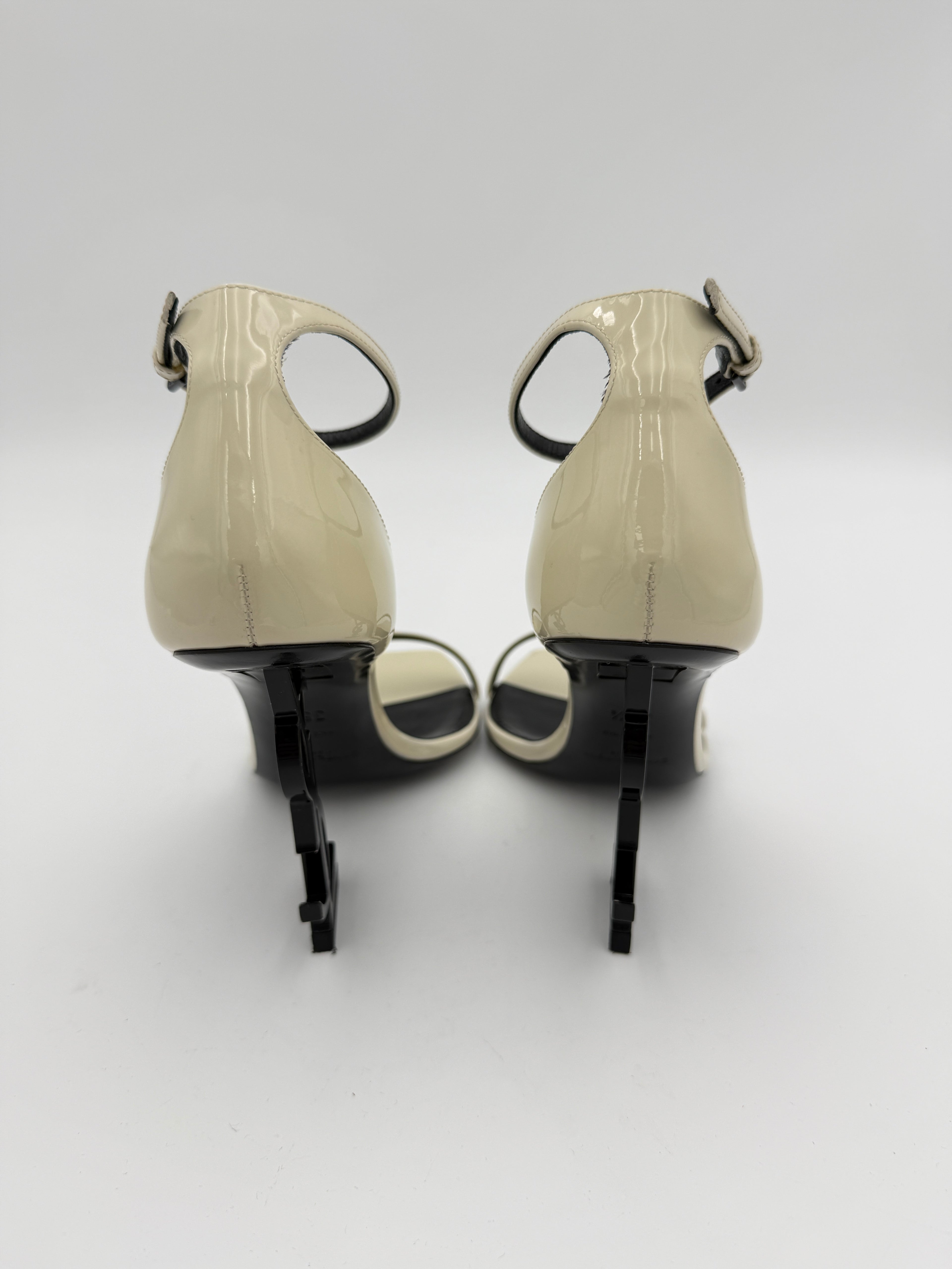 YSL Opyum Patent off white Sandal Size 35,5