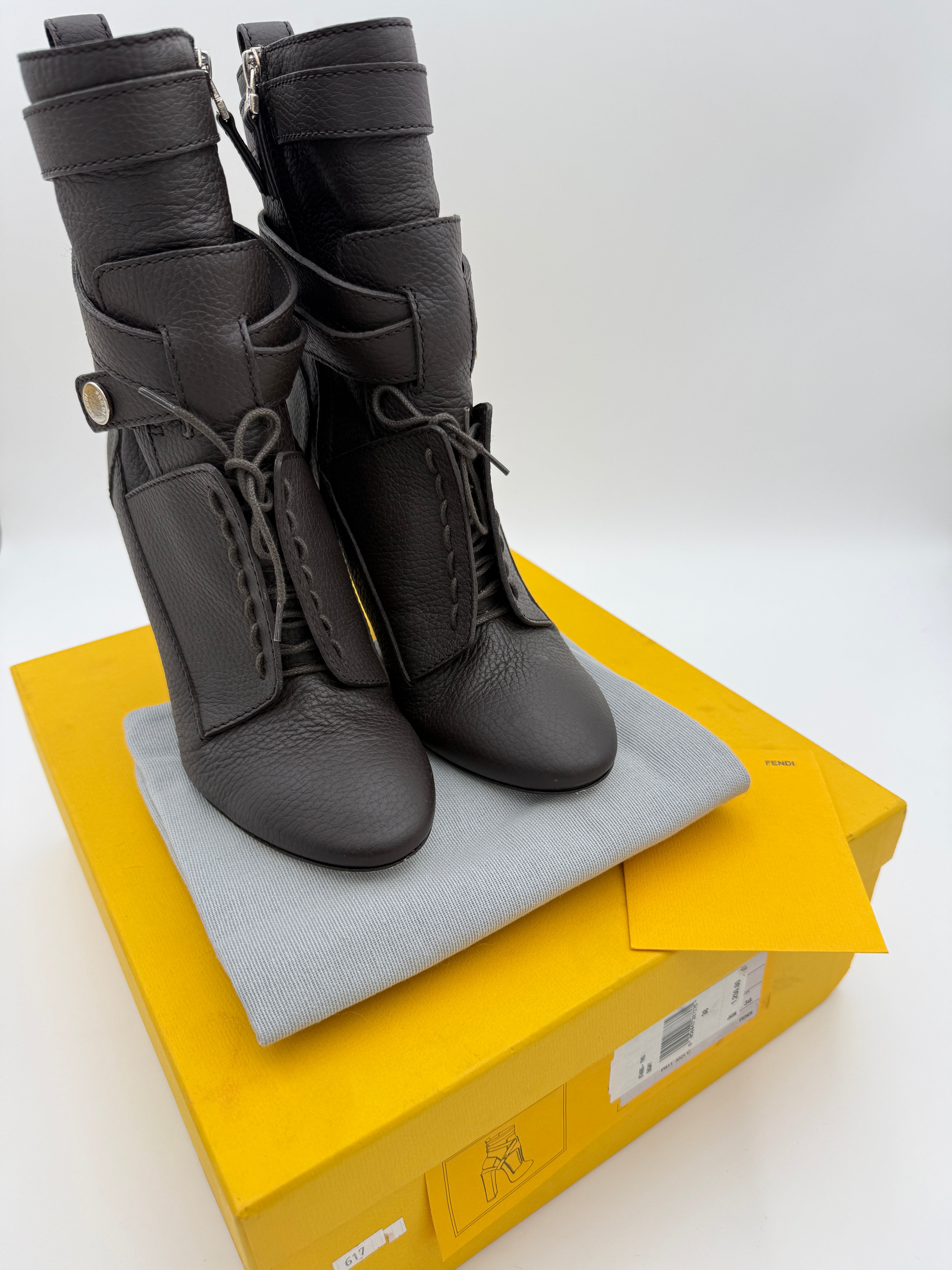 Fendi Boots 38EU