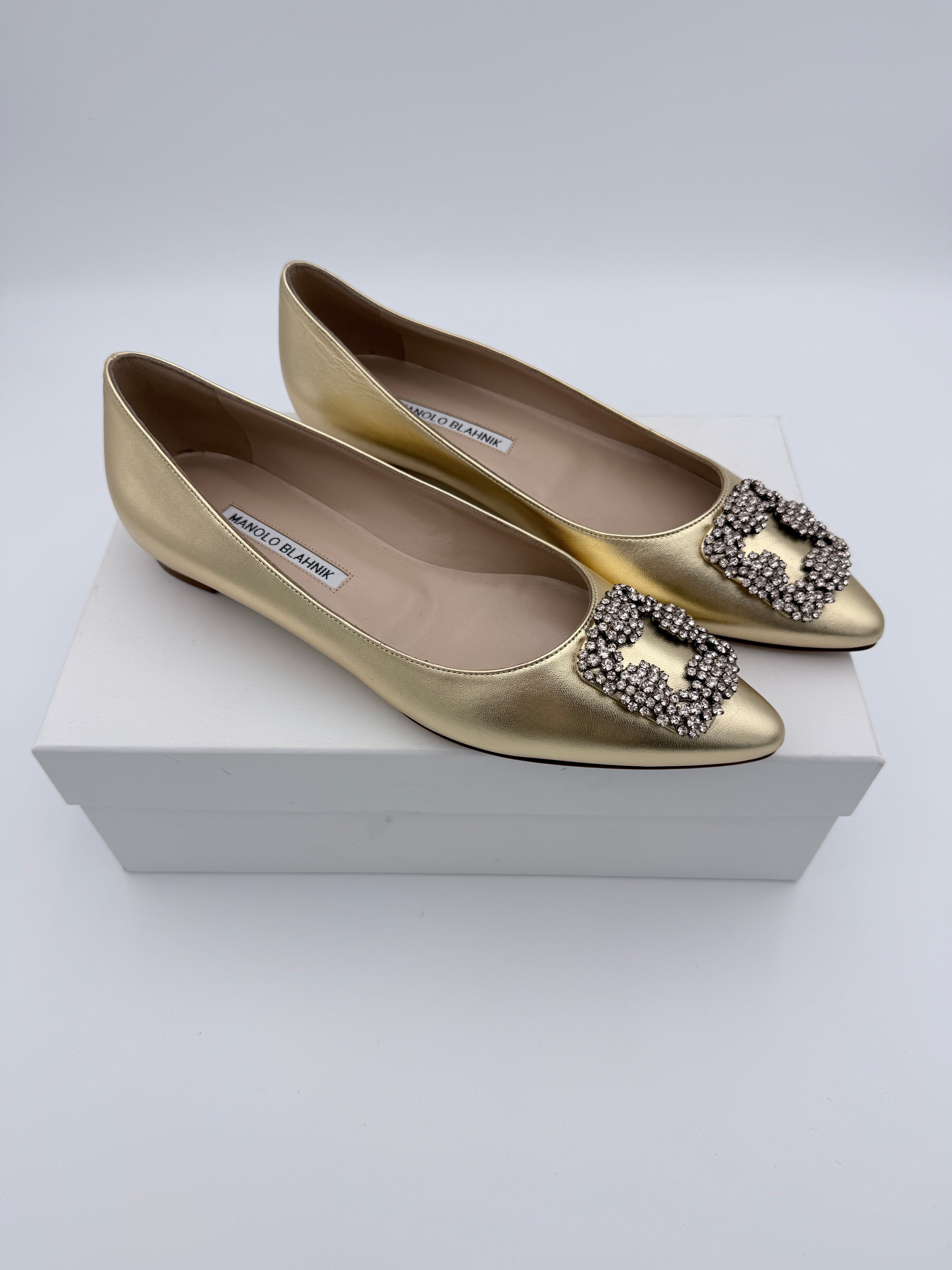 Manolos Hangisi mettalic Flats size 38